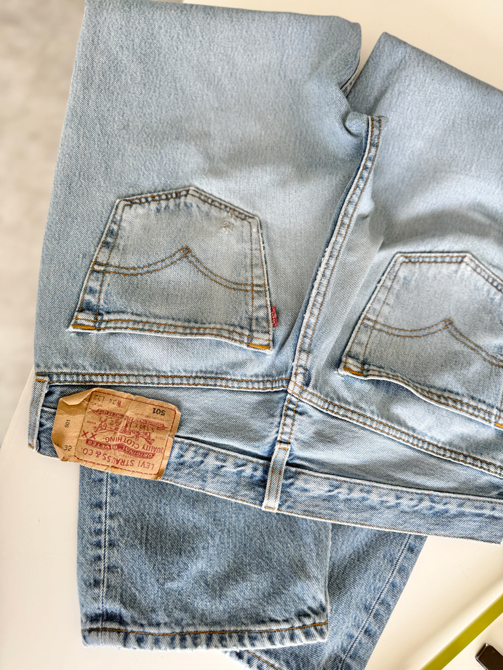 W31 L30 vintage Levis 501 30/31” measured light blue denim faded blue y2k levi’s 501s