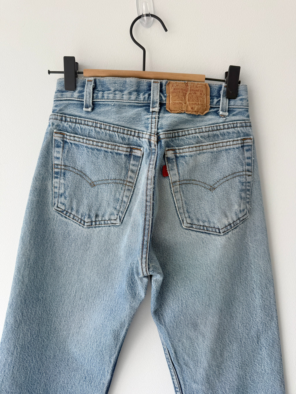 Soft W24 L28 vintage Levis 701s 23/24” measured waist light faded blue USA 80s 701s