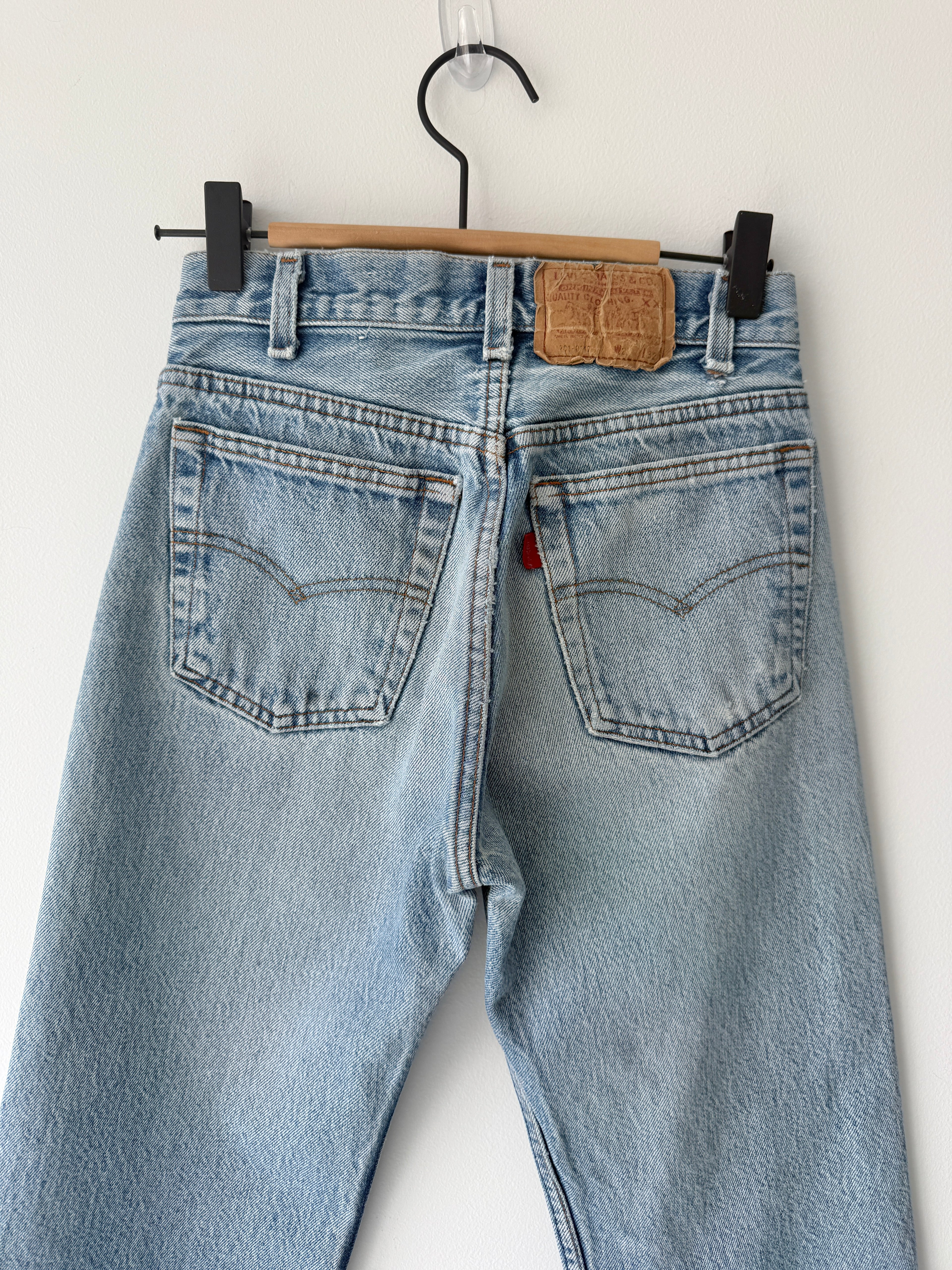 Soft W24 L28 vintage Levis 701s 23/24” measured waist light faded blue USA 80s 701s