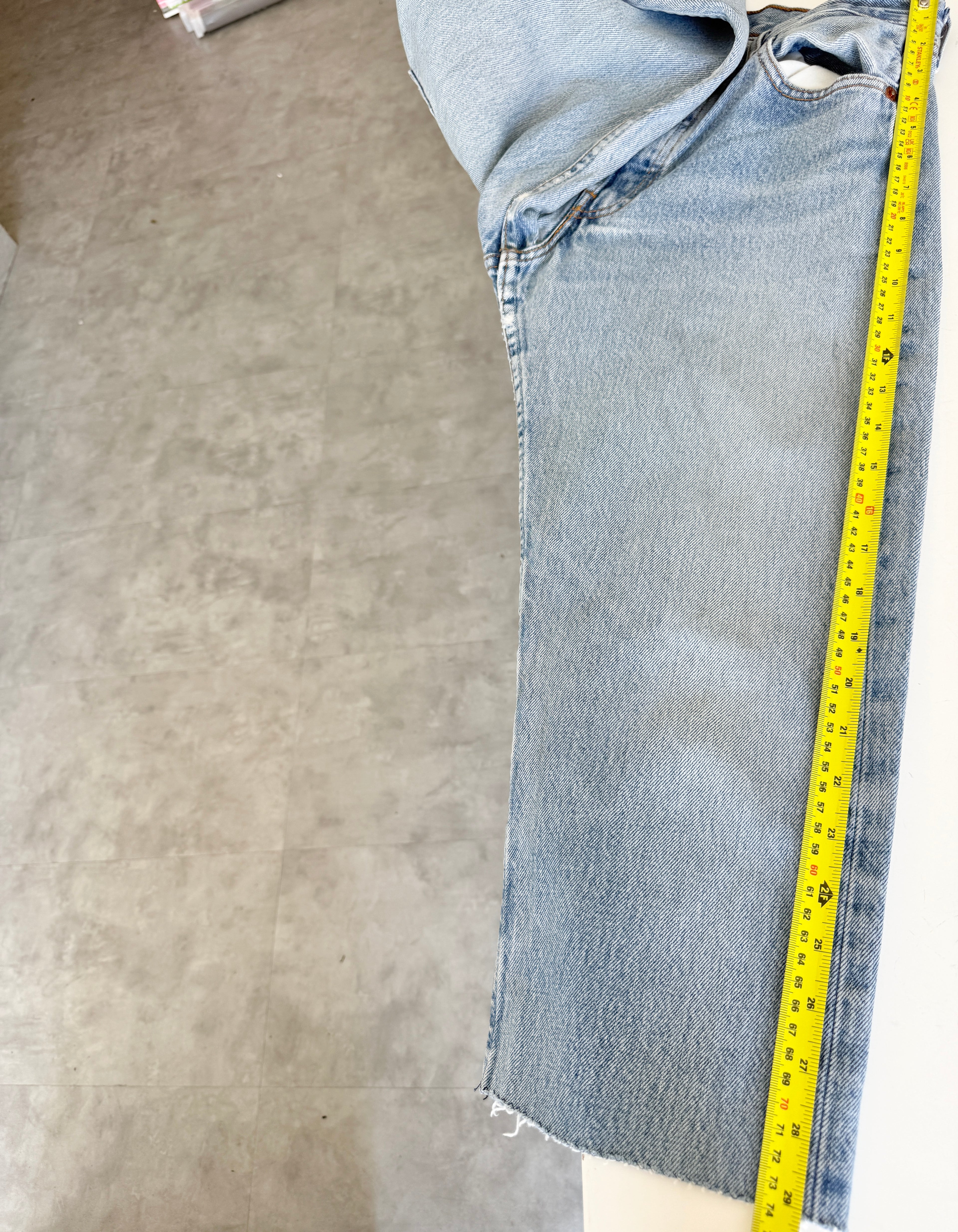 W27 vintage Levis 501 shorts 26/27” light blue Levi’s 501s 90s