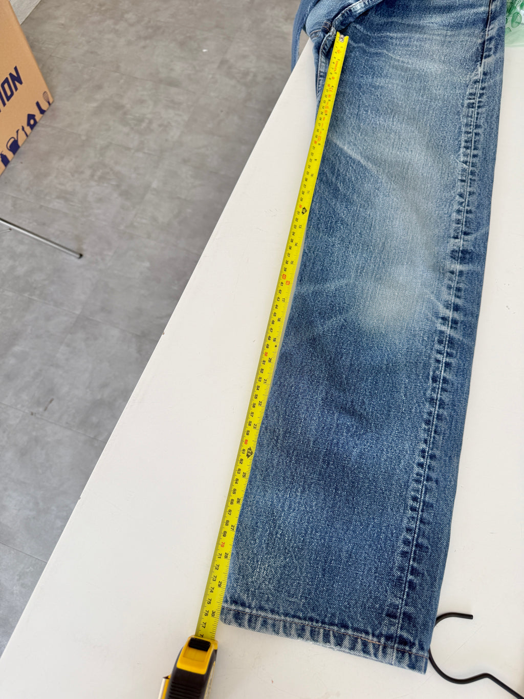 W30 L30 vintage Levis 505 29/30” measured waist 90s 505s