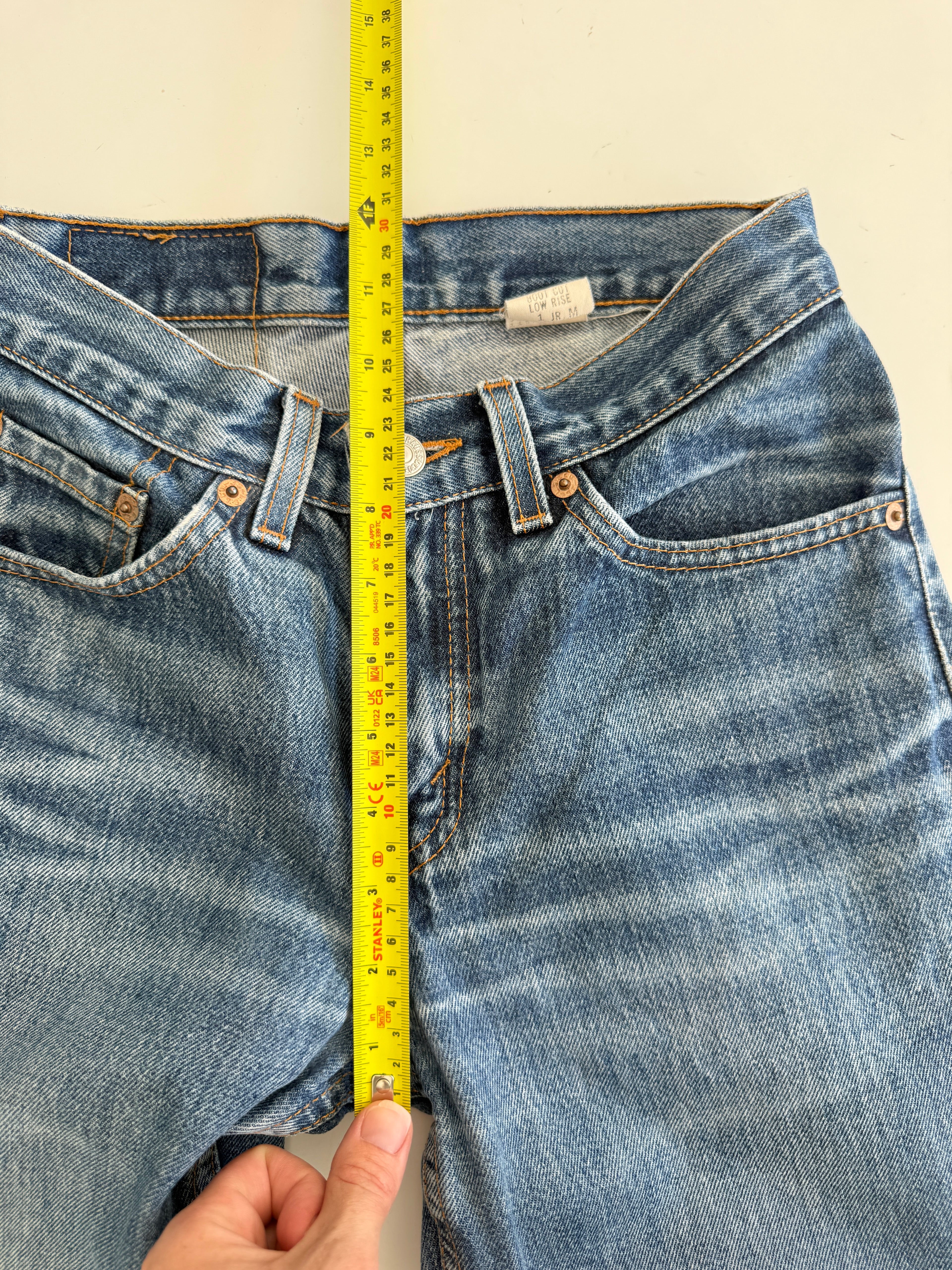 W24 L31 vintage Levis 517 24” measured waist dark faded blue USA 90s 517s