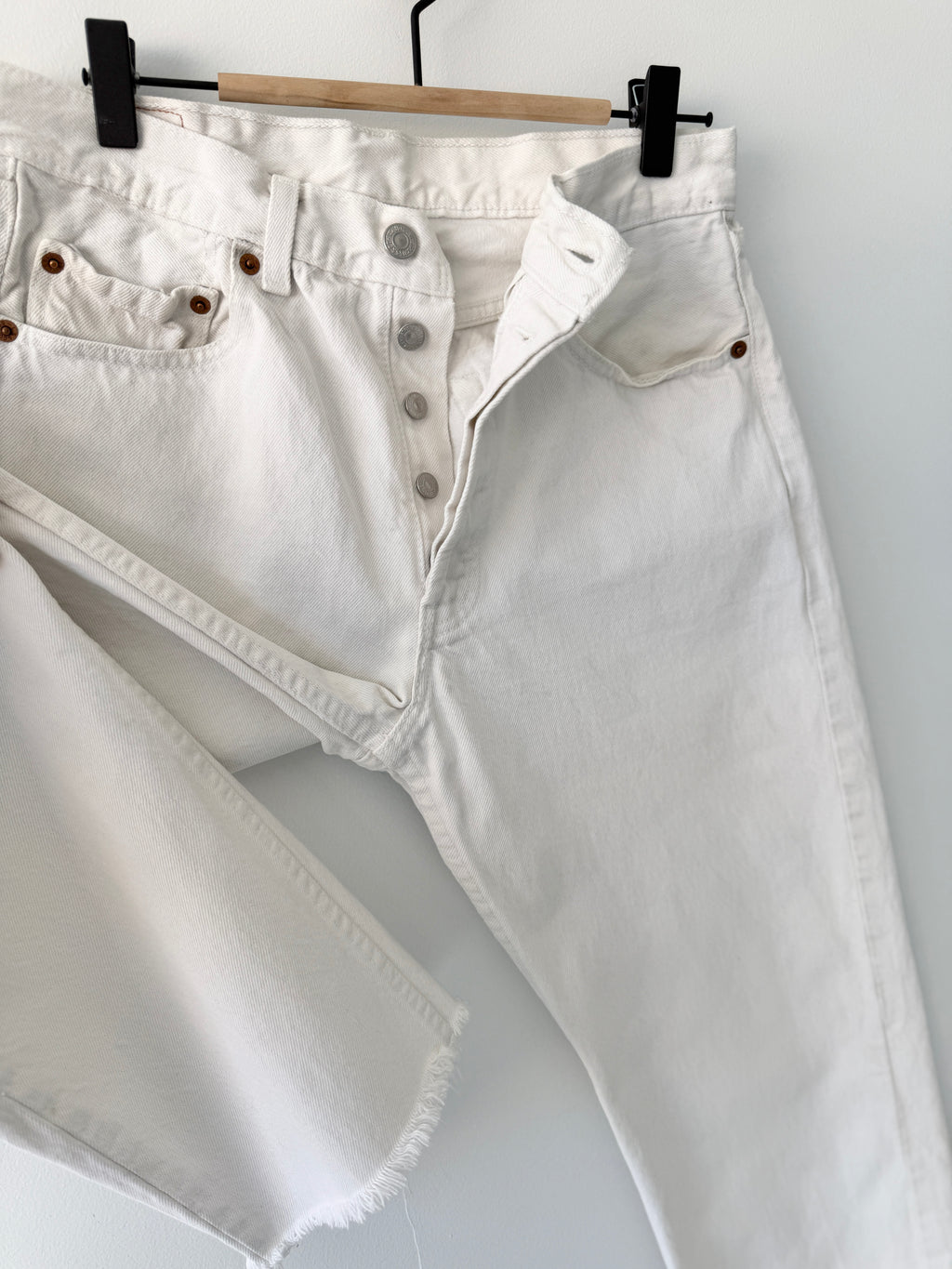 W29 L27 vintage Levis 501 28-29” measured unique white denim 90’s 501s