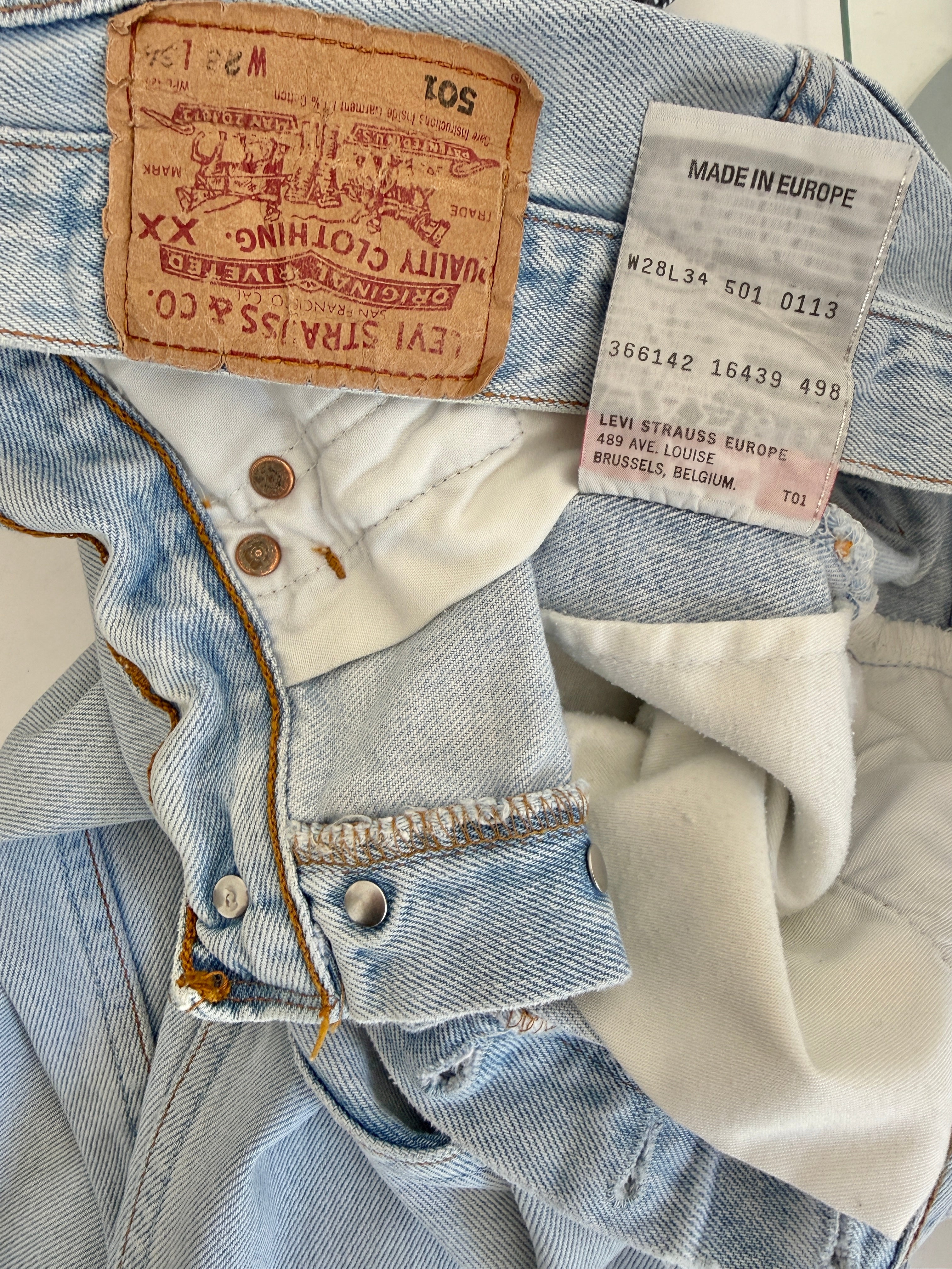 Vintage Levi’s 501 w26 L33 1998