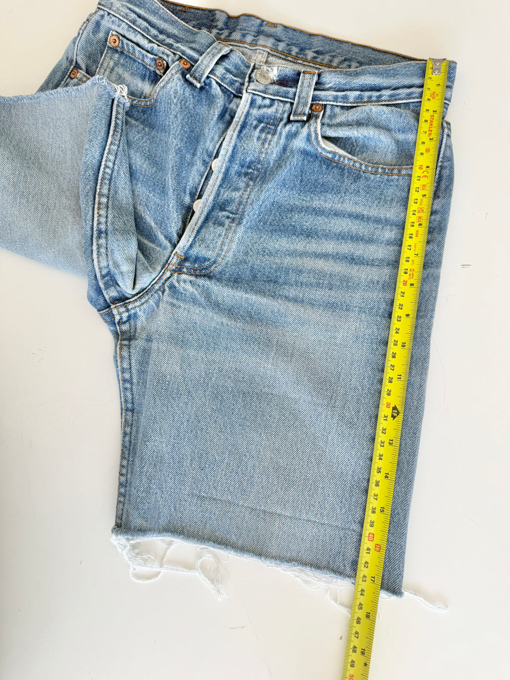 W27 vintage Levis 501 shorts 26/27” dark faded blue Levi’s 501s USA early 90s