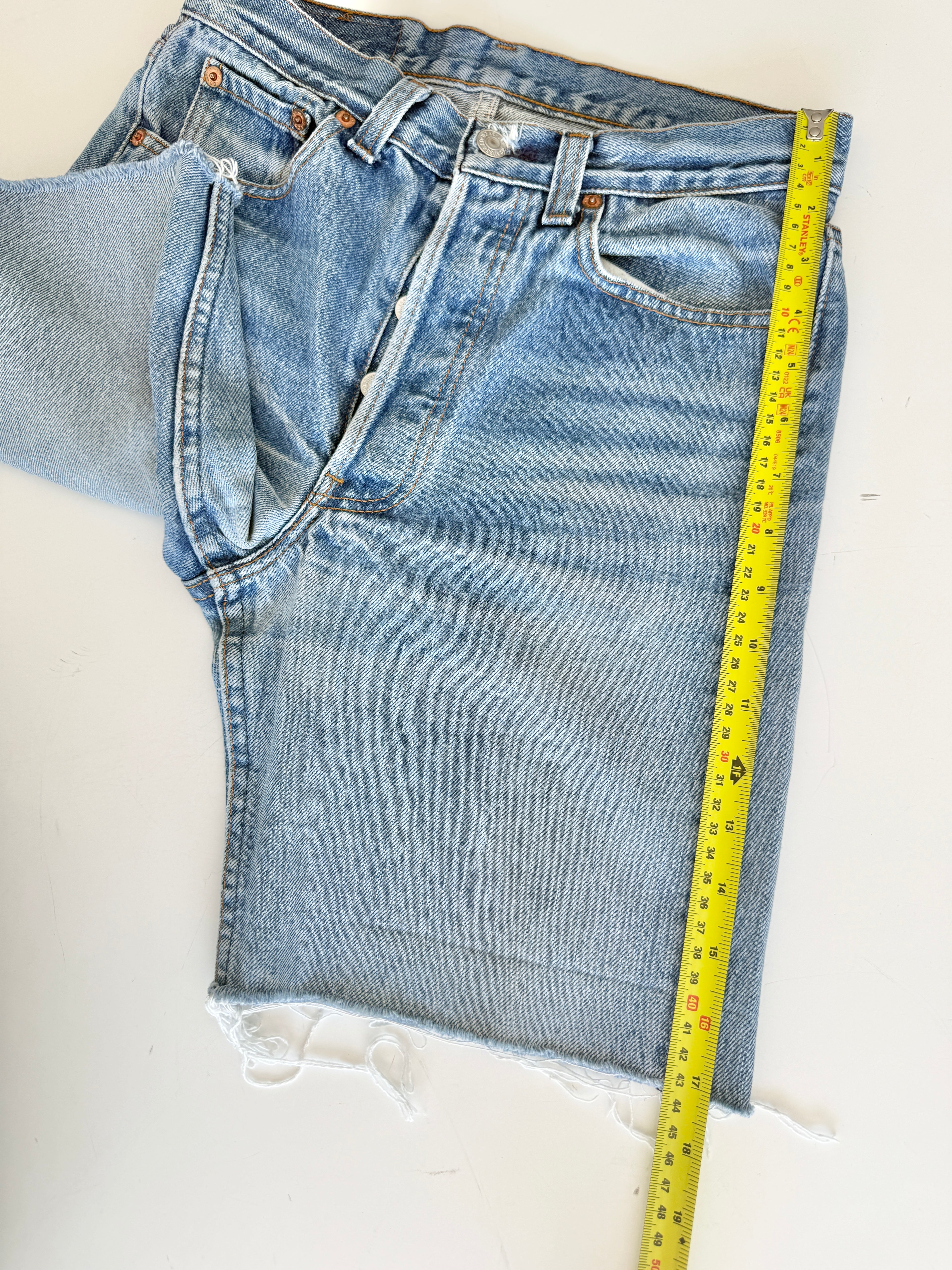W27 vintage Levis 501 shorts 26/27” dark faded blue Levi’s 501s USA early 90s