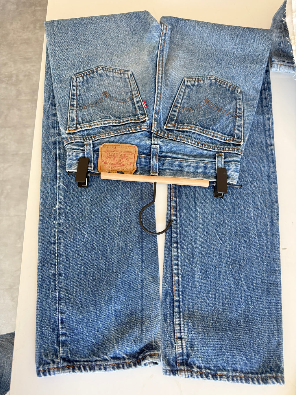 W23 L31 vintage Levis 701s 22/23” measured dark faded 701 80s USA