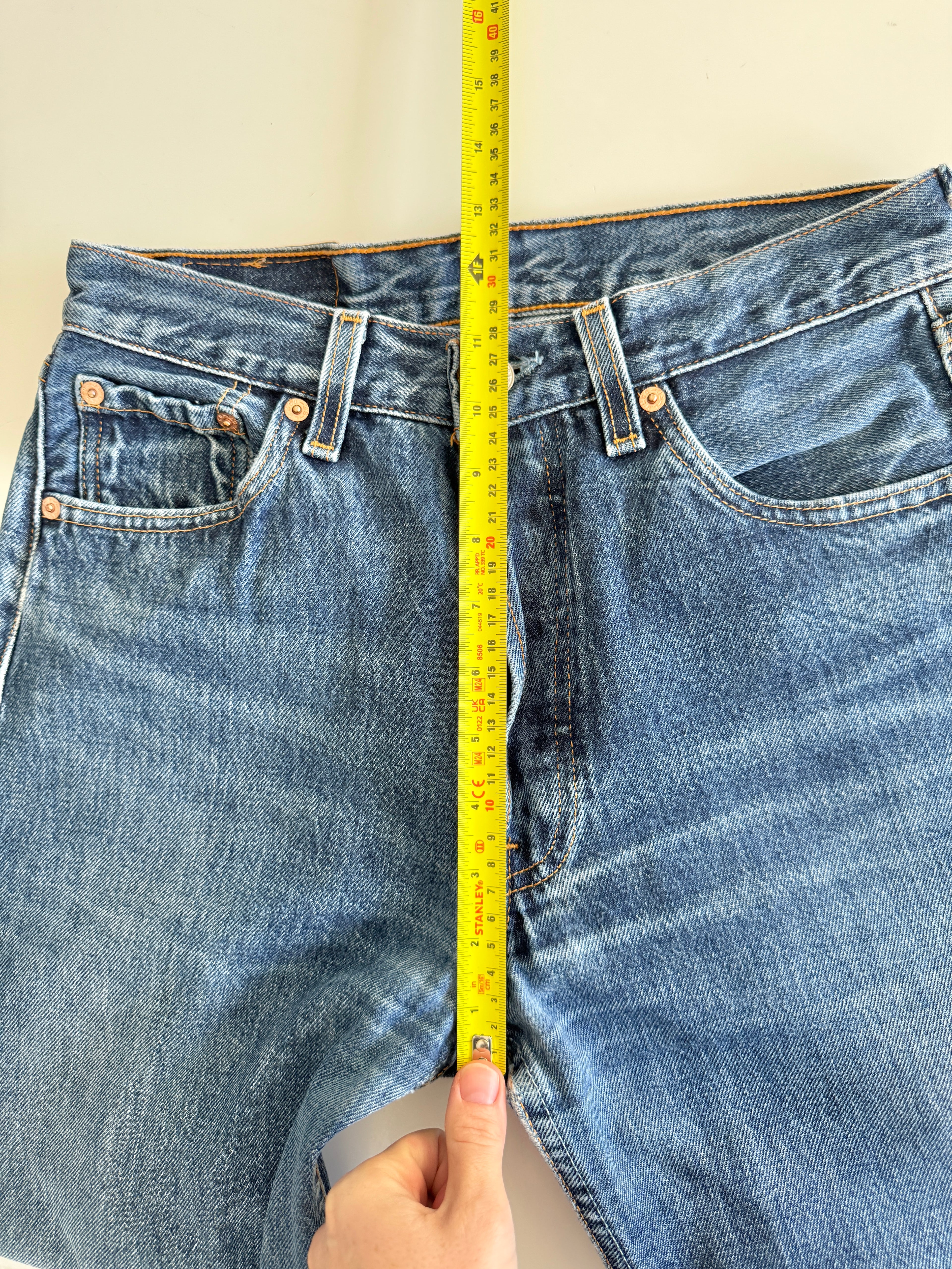 W27 L33 vintage Levis 501 26-27” dark f blue 90s Levi’s 501s USA