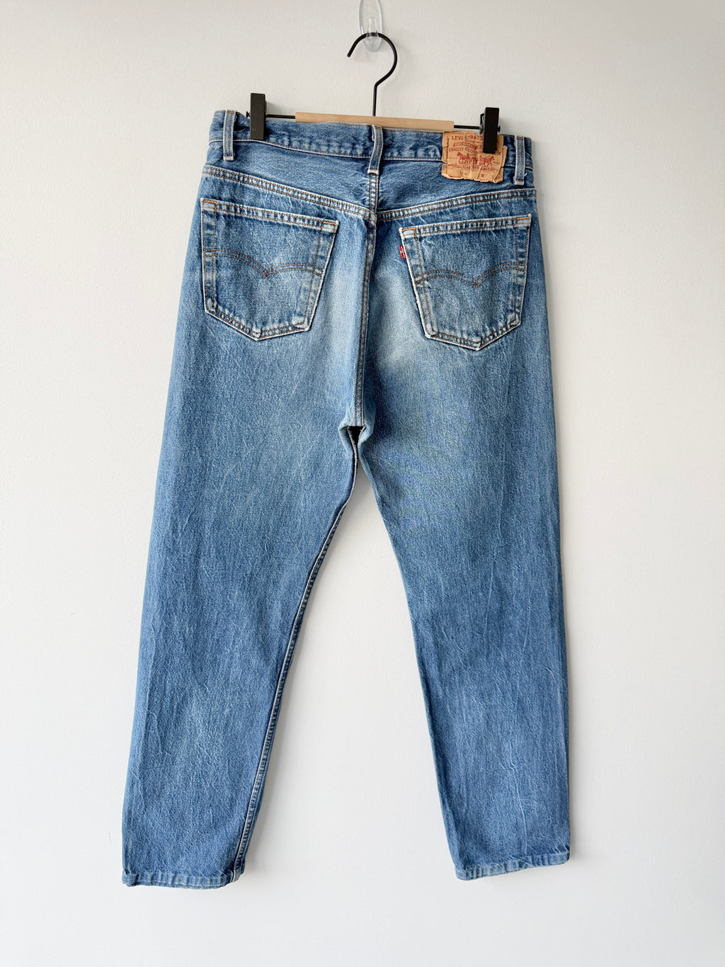 W31 L31 vintage Levis 501s 30/31” measured medium dark blue faded  early 90s 501s USA