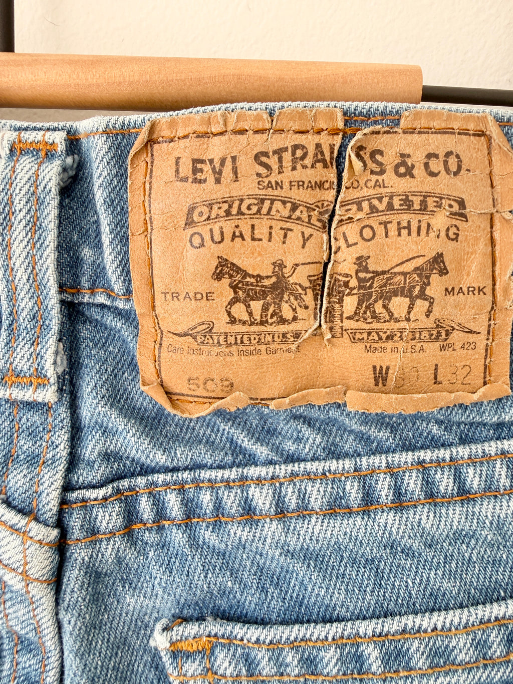 W27 L31 vintage Levis 509 27” measured medium blue faded  80/90s 509s