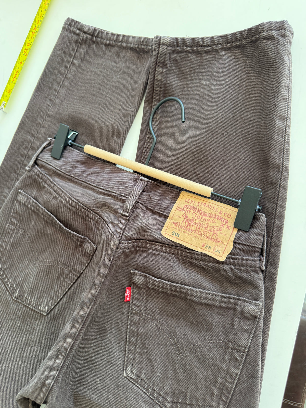 W25 L32 vintage Levis 501 25” measured brown 90s 501s