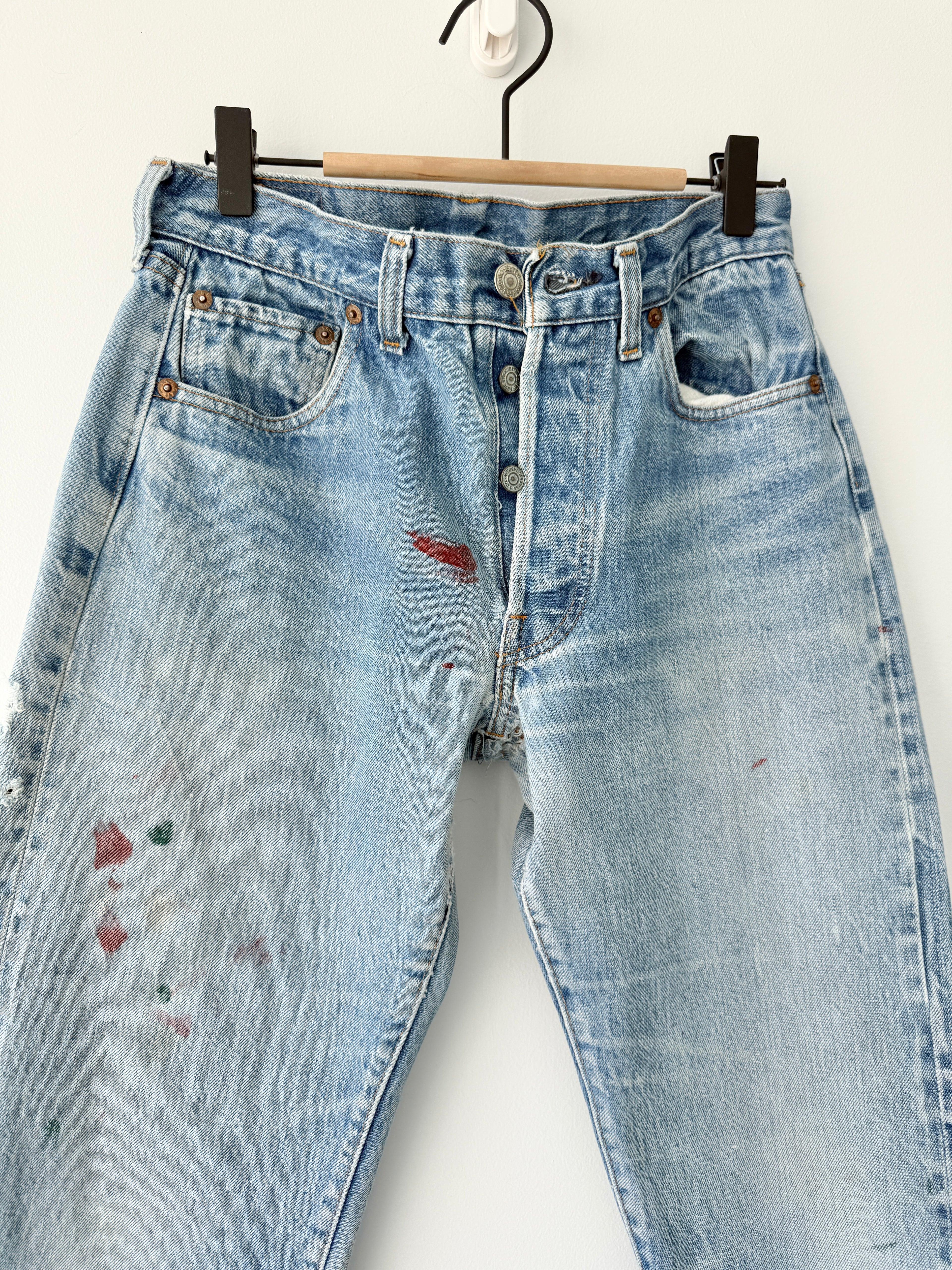 Selvedge W27 L30 vintage Levis 501 26-27”measured medium blue 80s USA 501 selvedge distressed & paint 501s