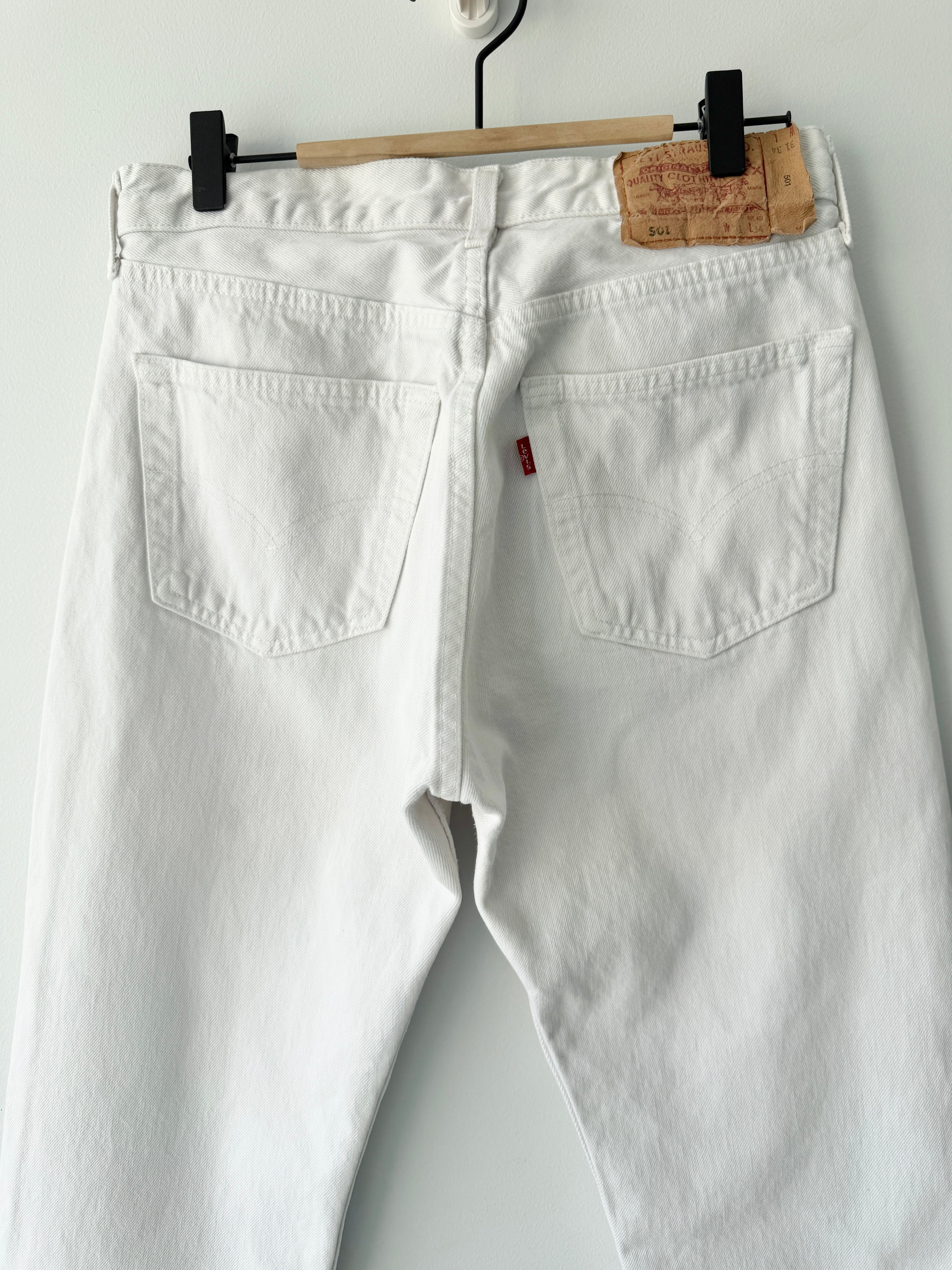W29 L27 vintage Levis 501 28-29”” measured white denim 90s 501s