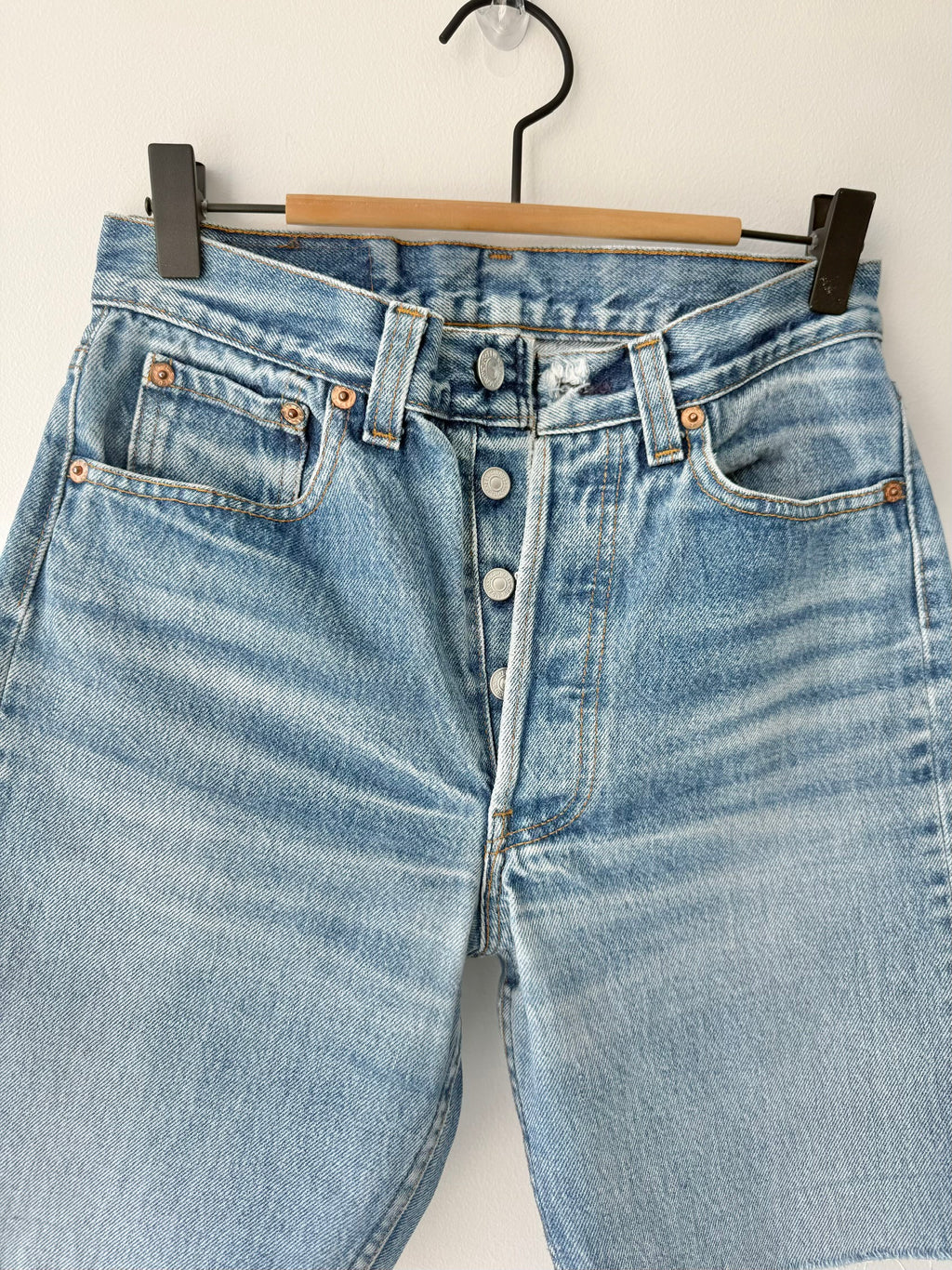 W27 vintage Levis 501 shorts 26/27” dark faded blue Levi’s 501s USA early 90s