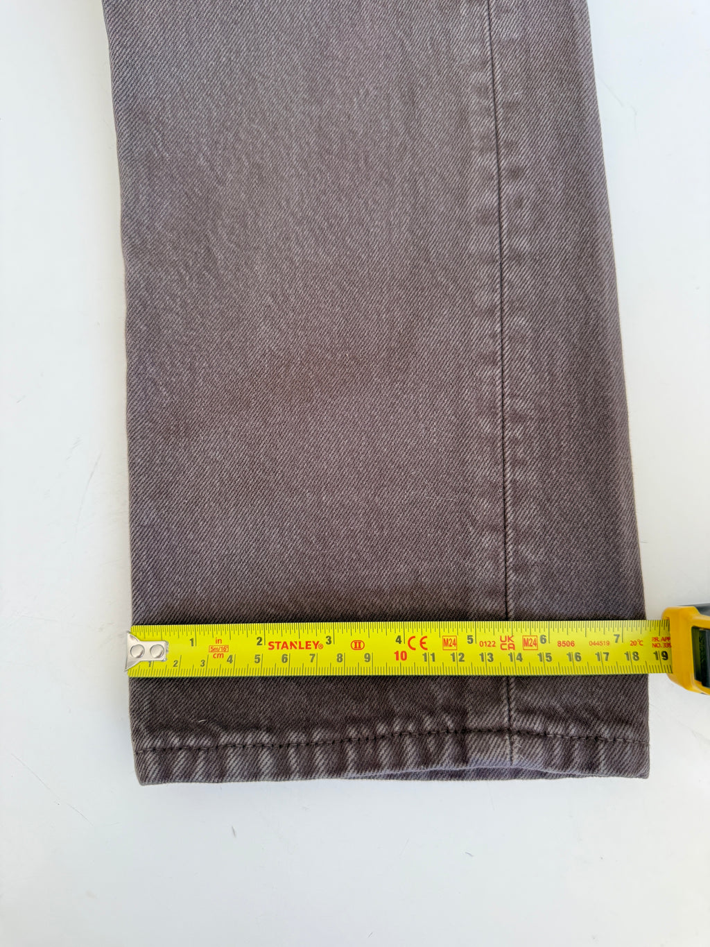 W25 L32 vintage Levis 501 25” measured brown 90s 501s