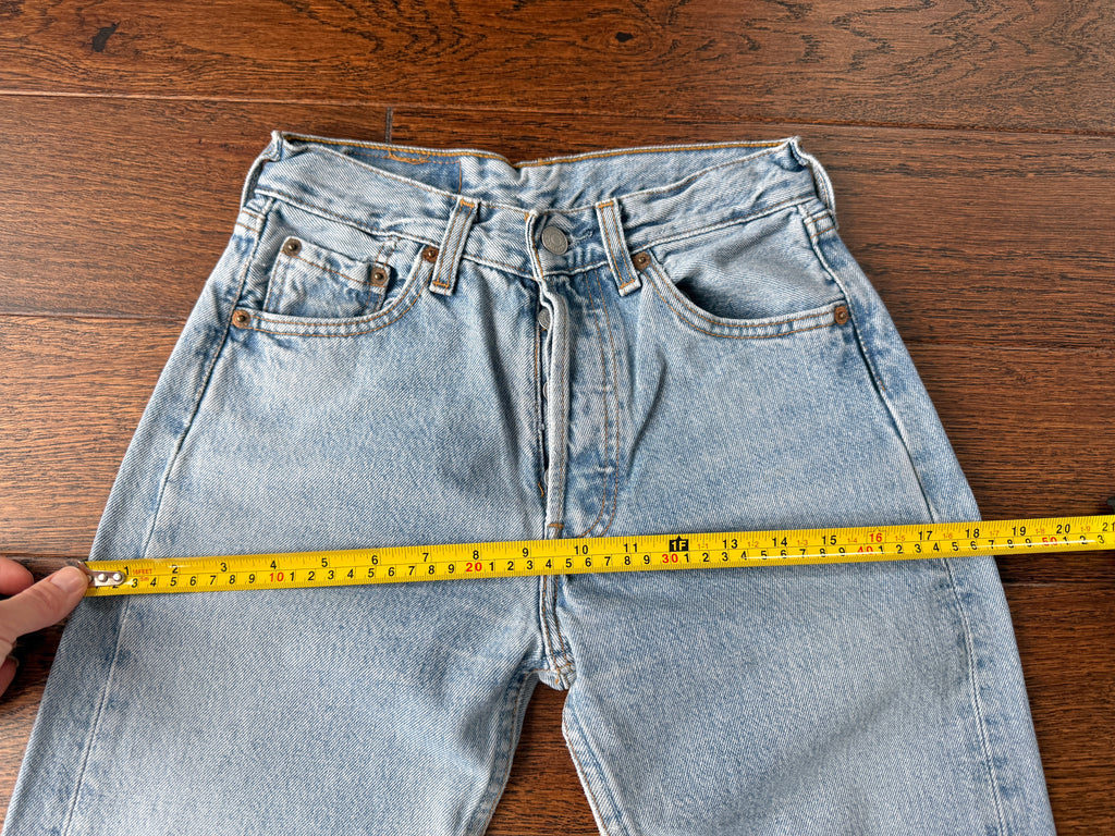 Softer W24 L29 vintage Levis 501 22/24” measured light blue 90s Levi’s 501s