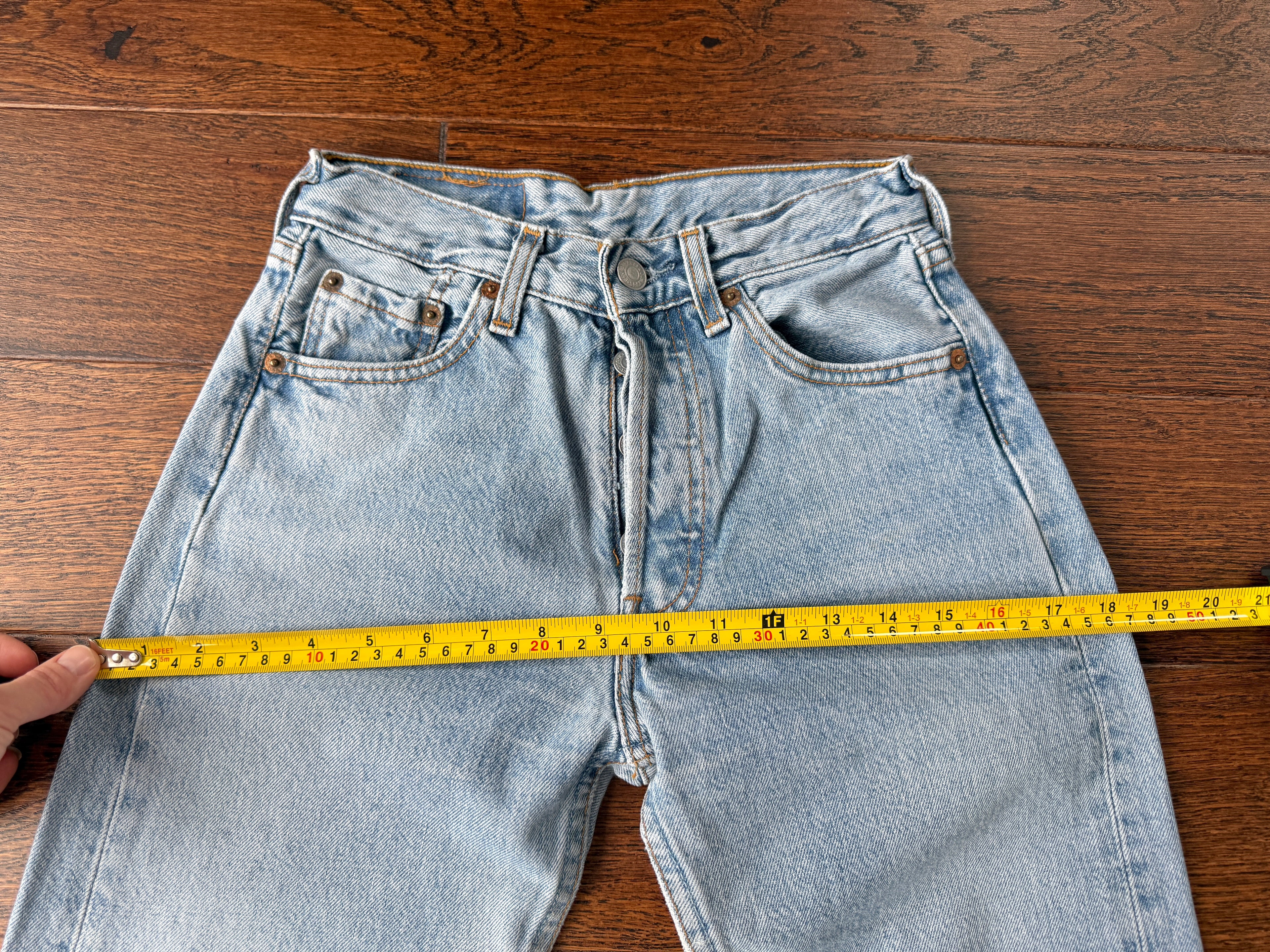 Softer W24 L29 vintage Levis 501 22/24” measured light blue 90s Levi’s 501s