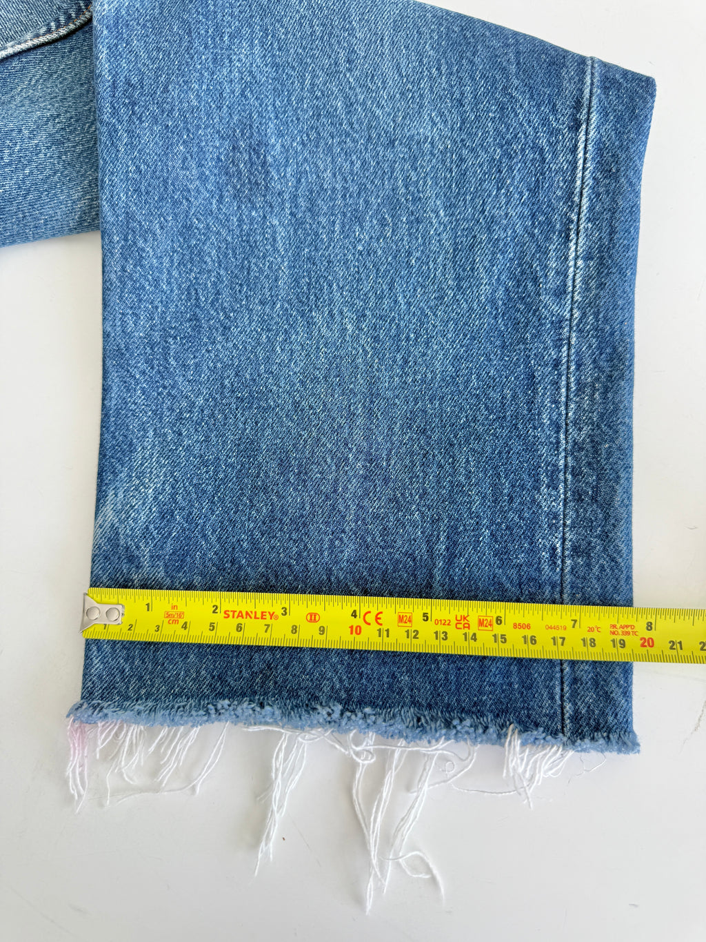 W28 L26 vintage Levis 501s 28” dark raw blue faded blue Levi’s 501 student fit early 90s
