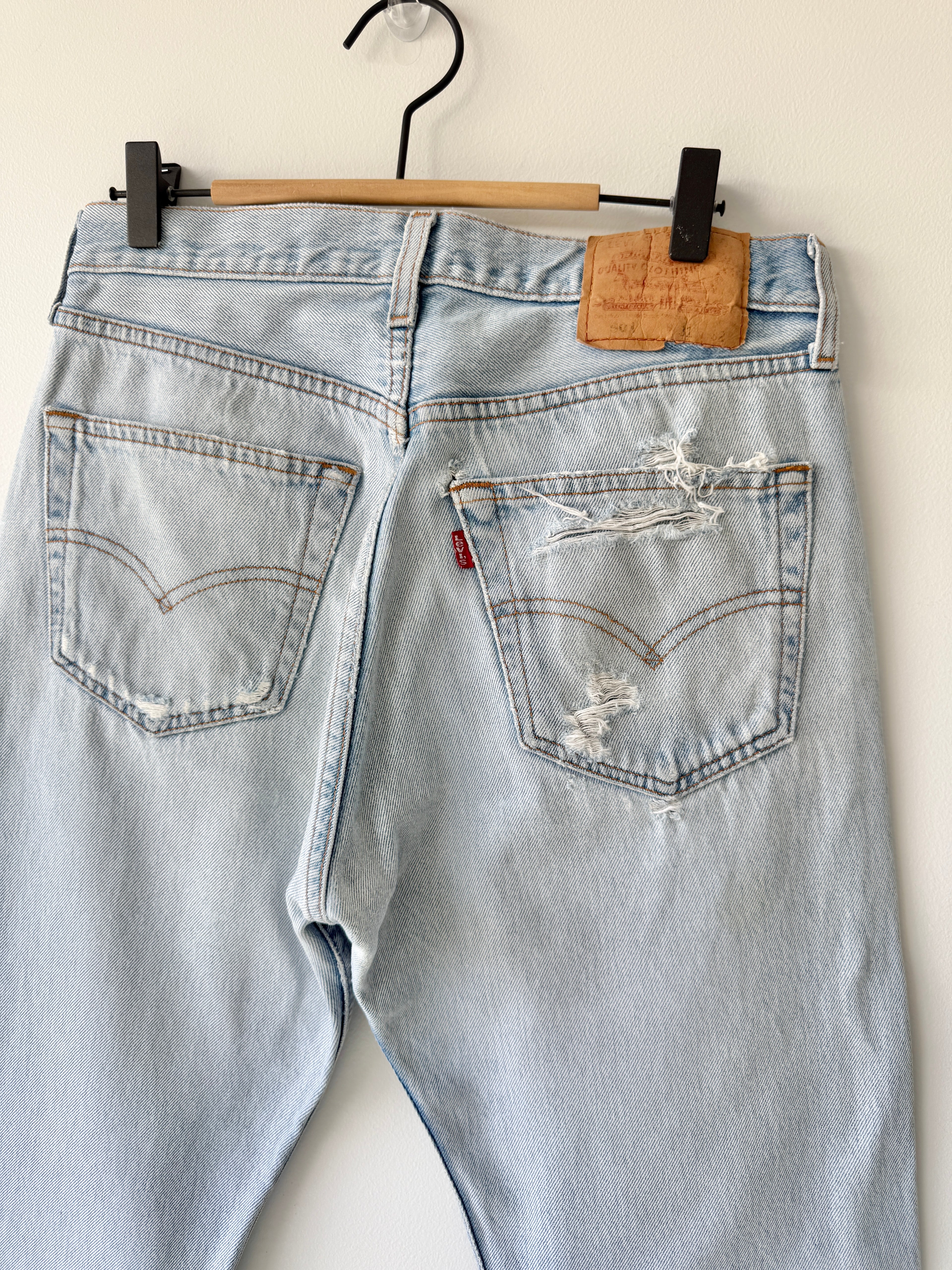 W30 L31 vintage Levis 501 29/30” light blue Levi’s 501s destroyed but beautiful denim