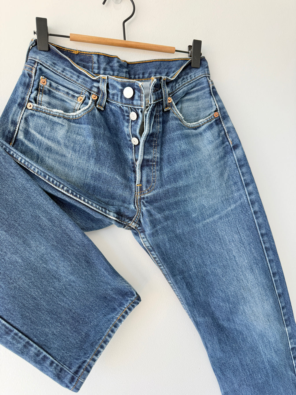 W26 L30 vintage Levis 501 25/26” measured waist dark faded blue 501s Y2K