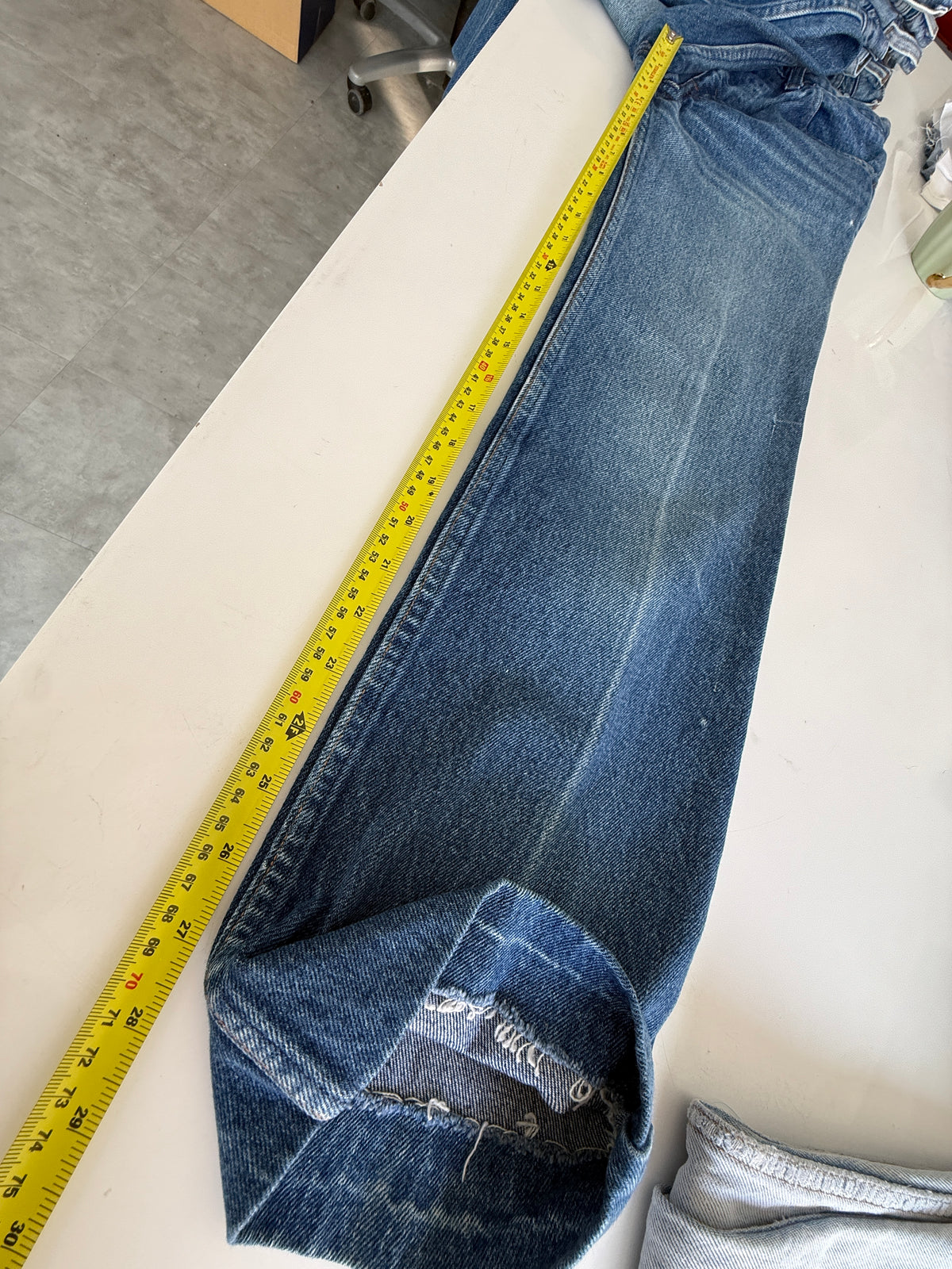 W25 L32 vintage Levis 630 02 17 dark blue fold lines  24/25” measured waist 630s USA 80s slim hips