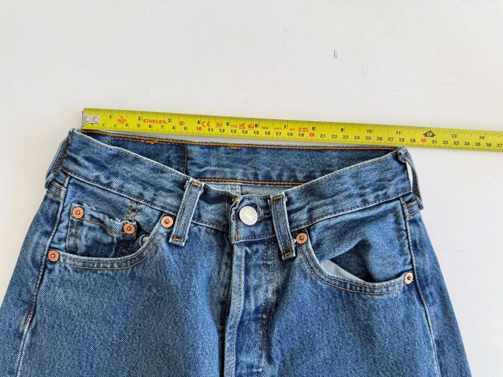W23 L31 vintage Levis 501s 22/23” measured medium dark blue fade 501s Y2K