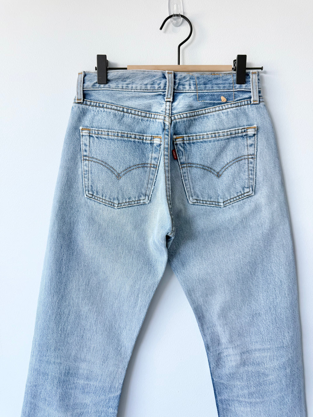 W25 L29 vintage Levis 501 light blue faded 24/25” measured waist 90s levis 501s