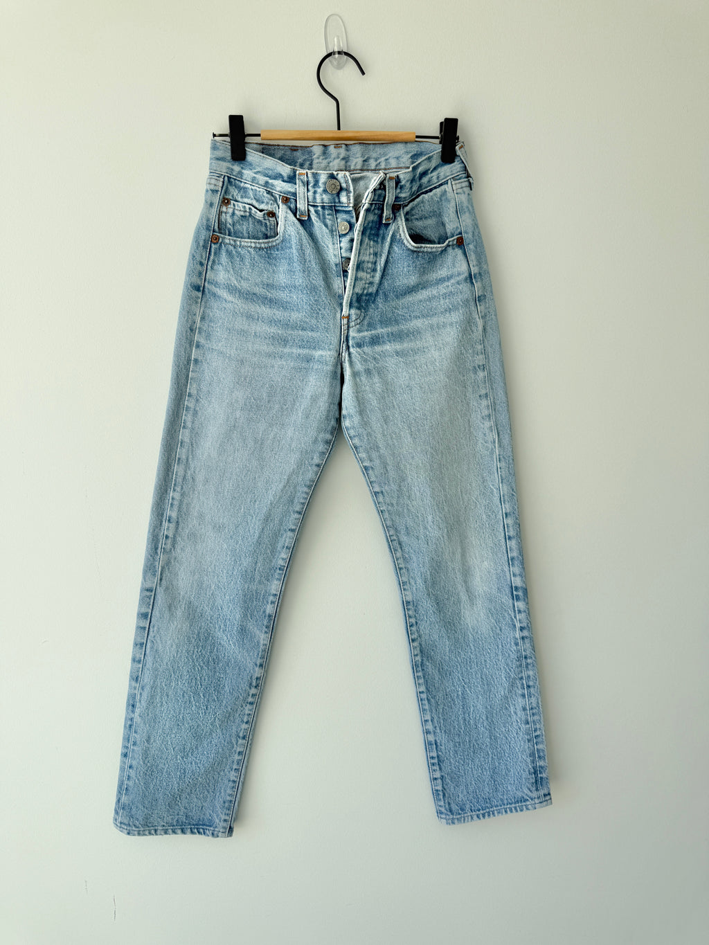 W24 L28 vintage Levis 501 24” light blue Levi’s 501s 80s