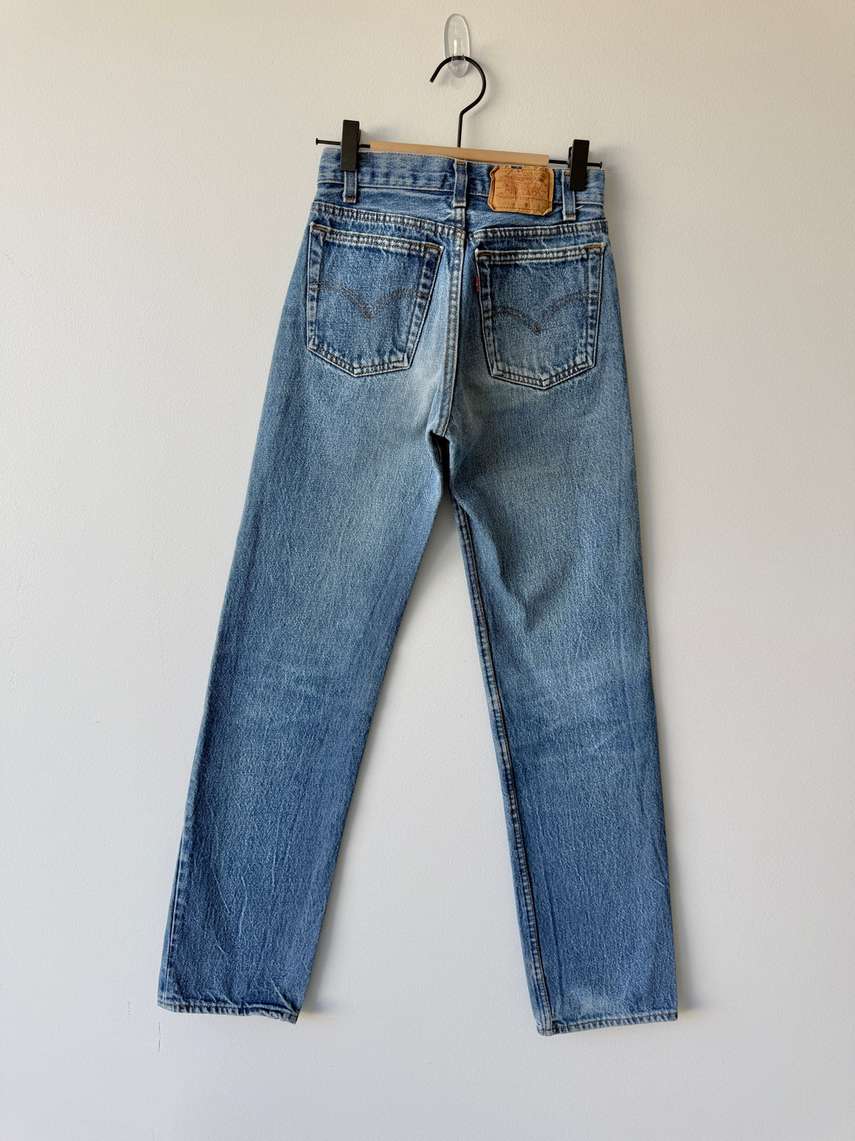 W23 L31 vintage Levis 701s 22/23” measured dark faded 701 80s USA
