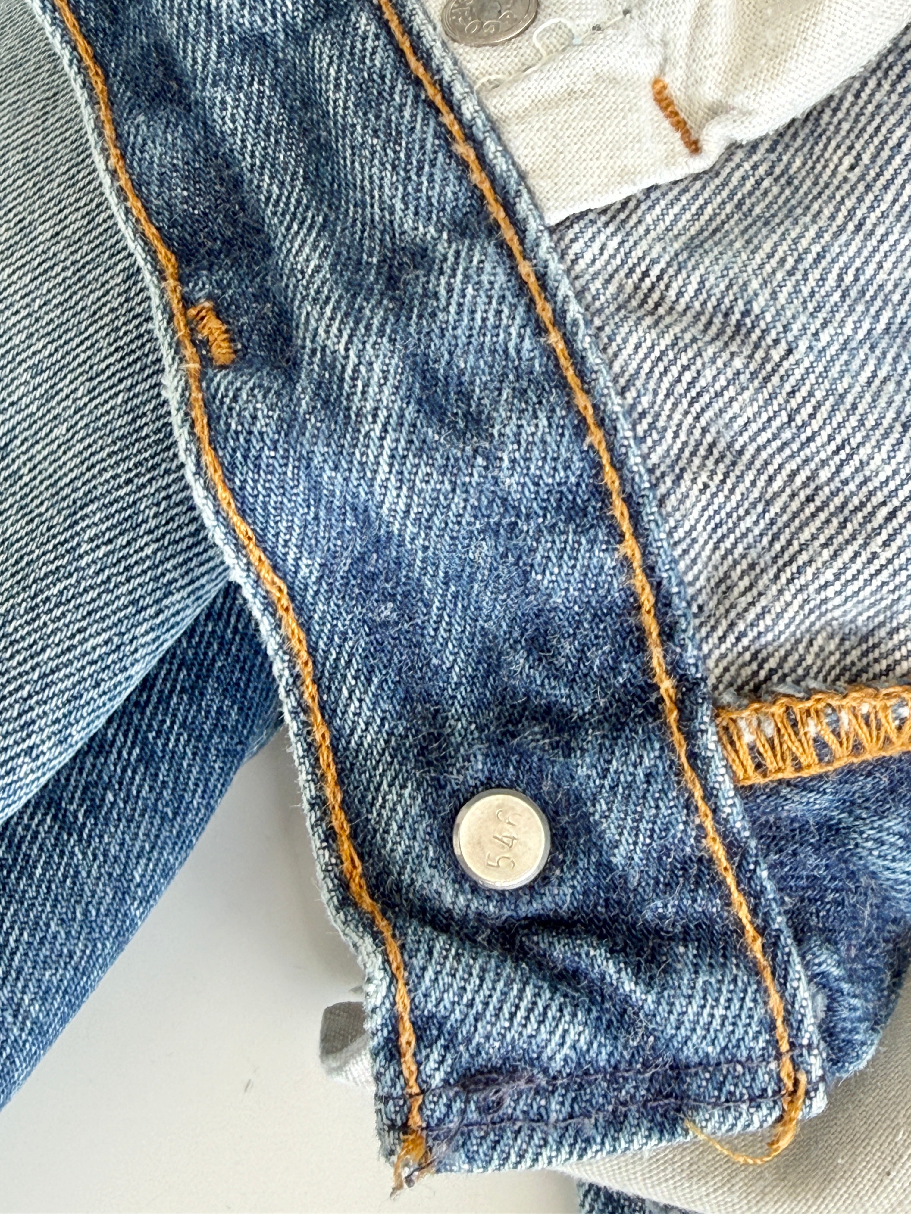 Soft W29 L30 vintage Levis 501s 28/29” measured dark fade whiskers blue denim Levi’s 501s 80s USA