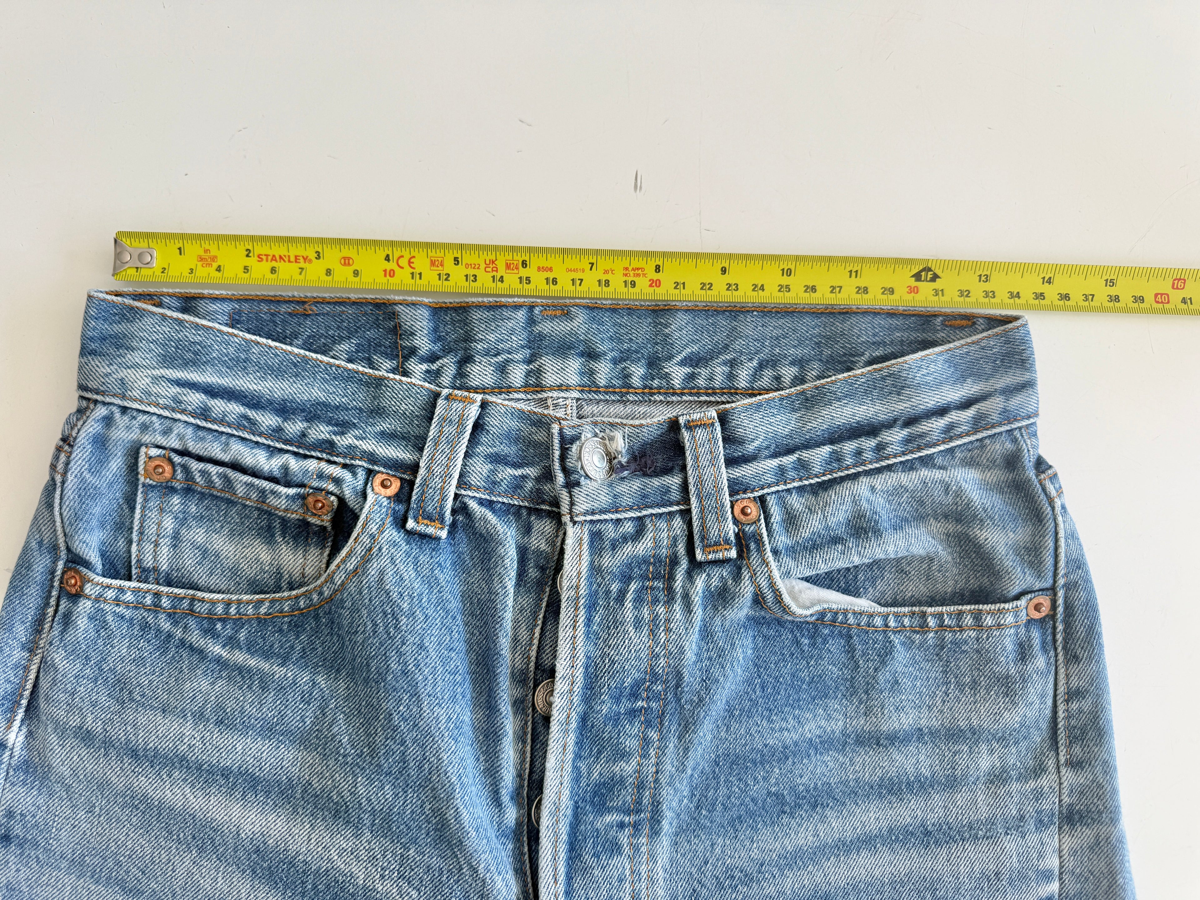W27 vintage Levis 501 shorts 26/27” dark faded blue Levi’s 501s USA early 90s