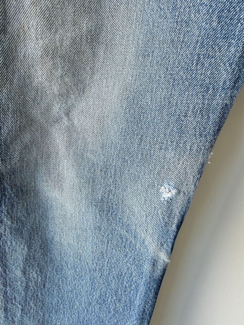 W31 L30 vintage Levis 501xx 31” measured fade whiskers USA 501s 90s
