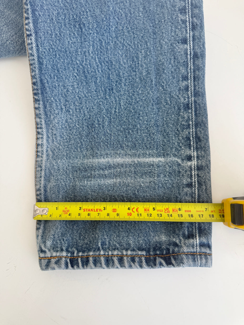 W26 L31 vintage Levis 501s 25/26” measured medium dark fade blue distressed 501s Y2K