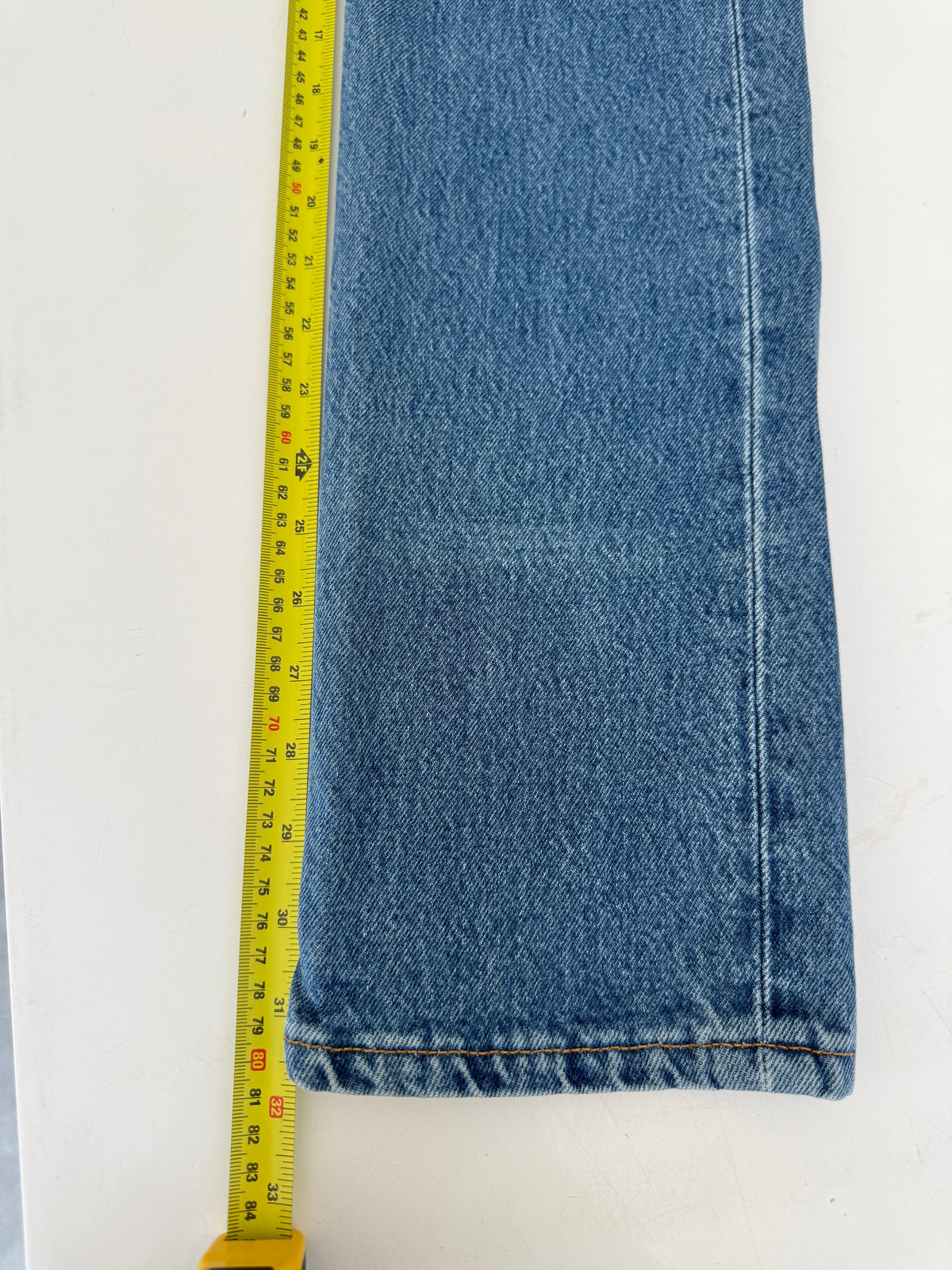 W23 L31 vintage Levis 501s 22/23” measured medium dark blue fade 501s Y2K