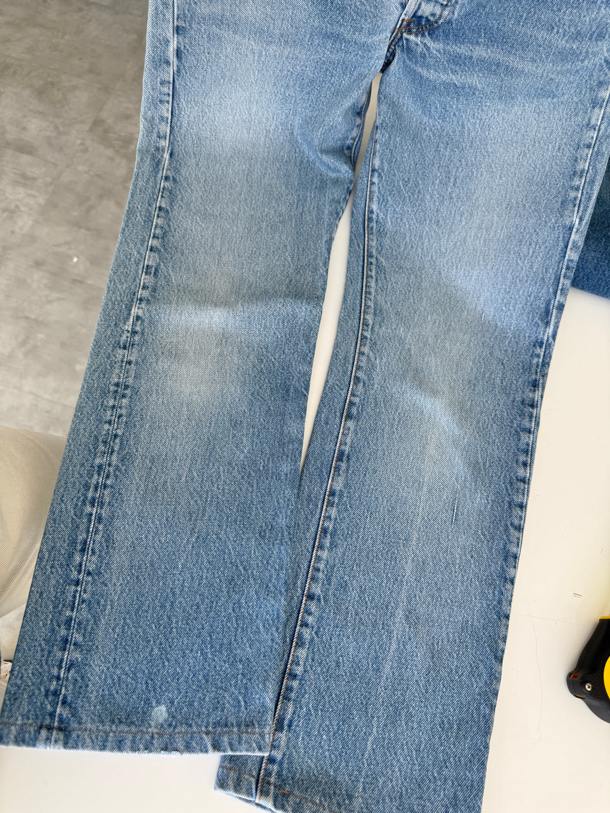 W25 L27 vintage Levis 501 24/25” measured fade light denim USA 501s 80s