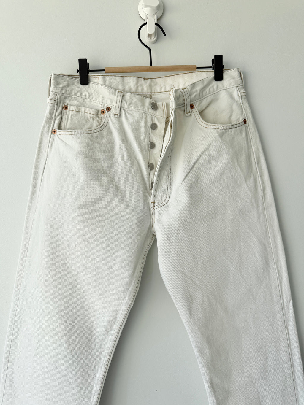 W31 L30 vintage Levis 501 30/31” measured white denim 90s Levi’s 501s
