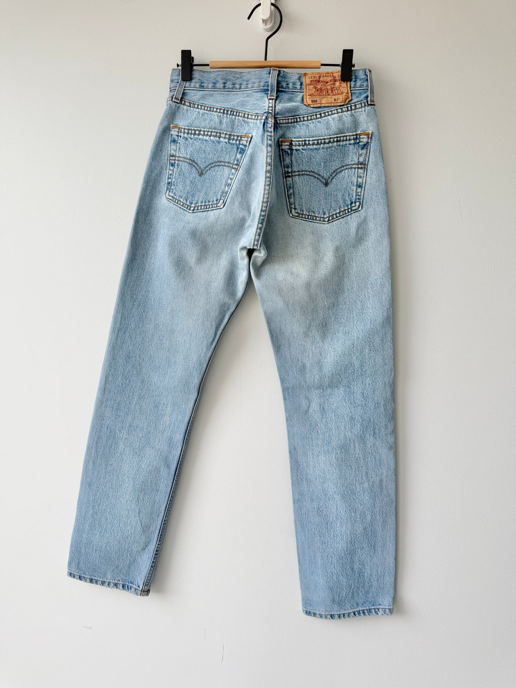W25 L29 vintage Levis 501 24-25” light blue 90s Levi’s 501s