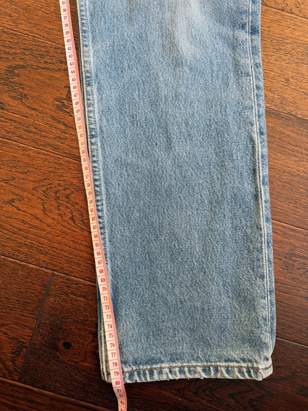 Soft W32 L31 vintage Levis 501s 31/32” measured medium blue faded Y2K 501s