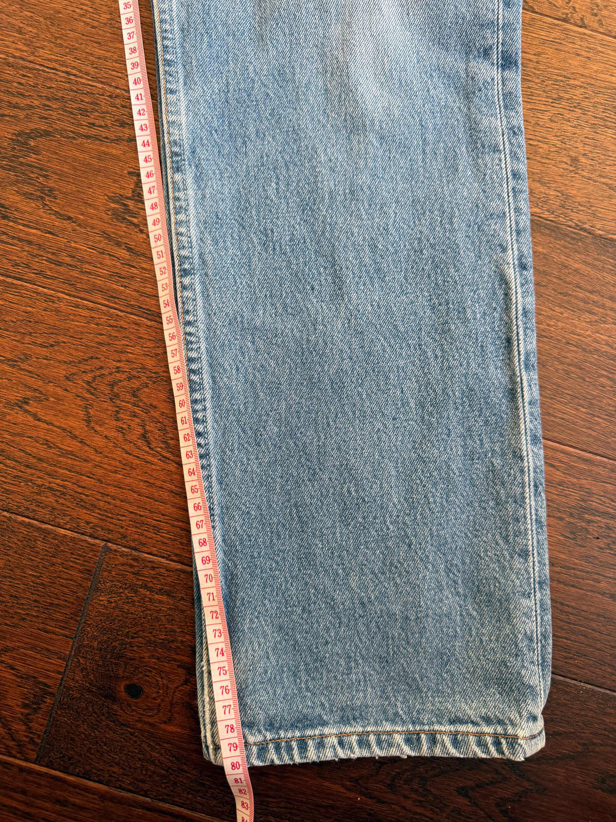 Soft W32 L31 vintage Levis 501s 31/32” measured medium blue faded Y2K 501s