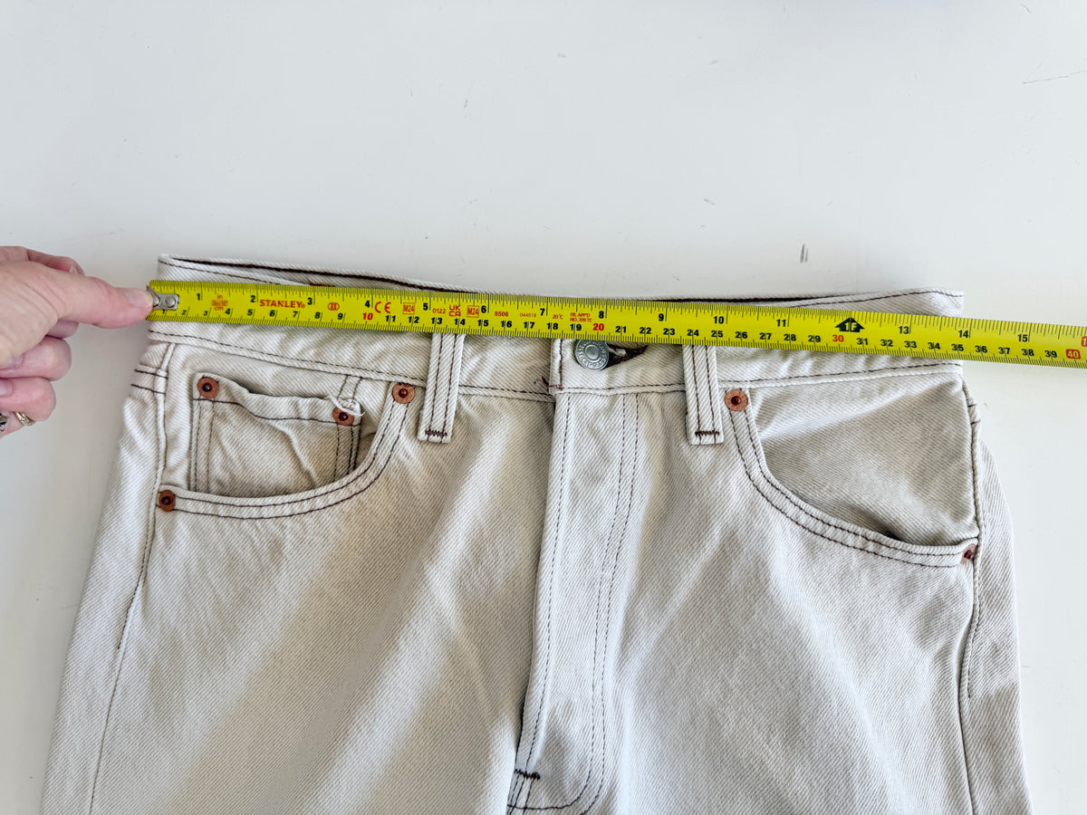 W27 L34 vintage Levis 501s 26/27” measured beige 501s 90s USA