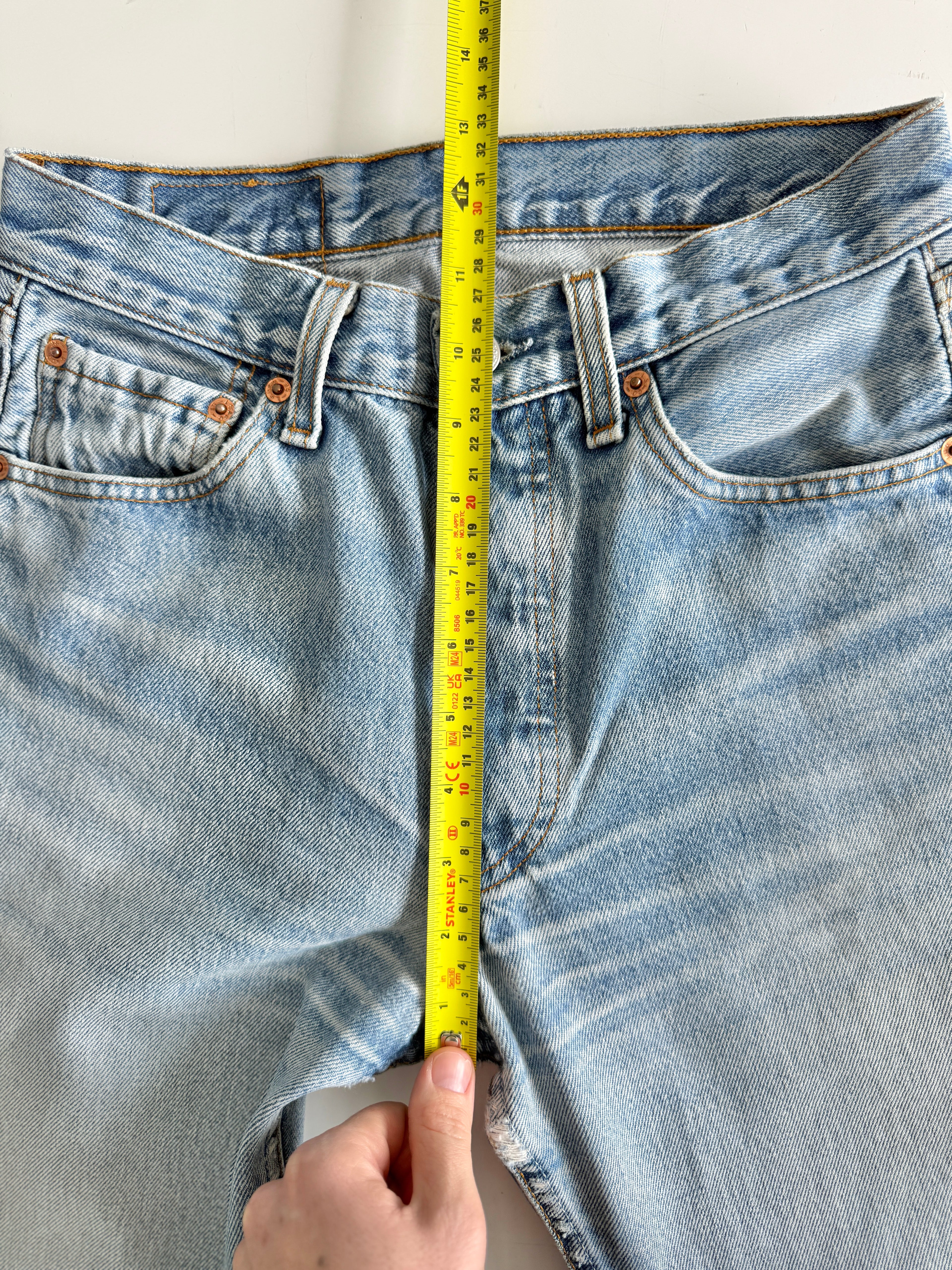 Soft W26 L29 vintage Levis 501 25/26” measured unique faded blue denim Y2K  Levi’s 501s