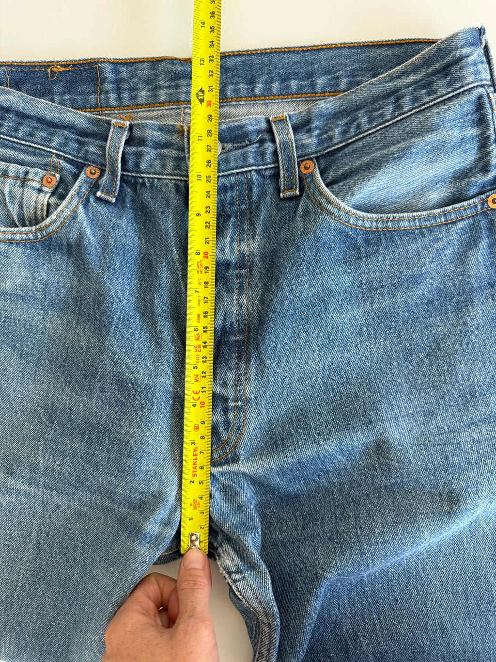 W31 L29 vintage Levis 501s 30/31” measured dark fade blue 90s 501s