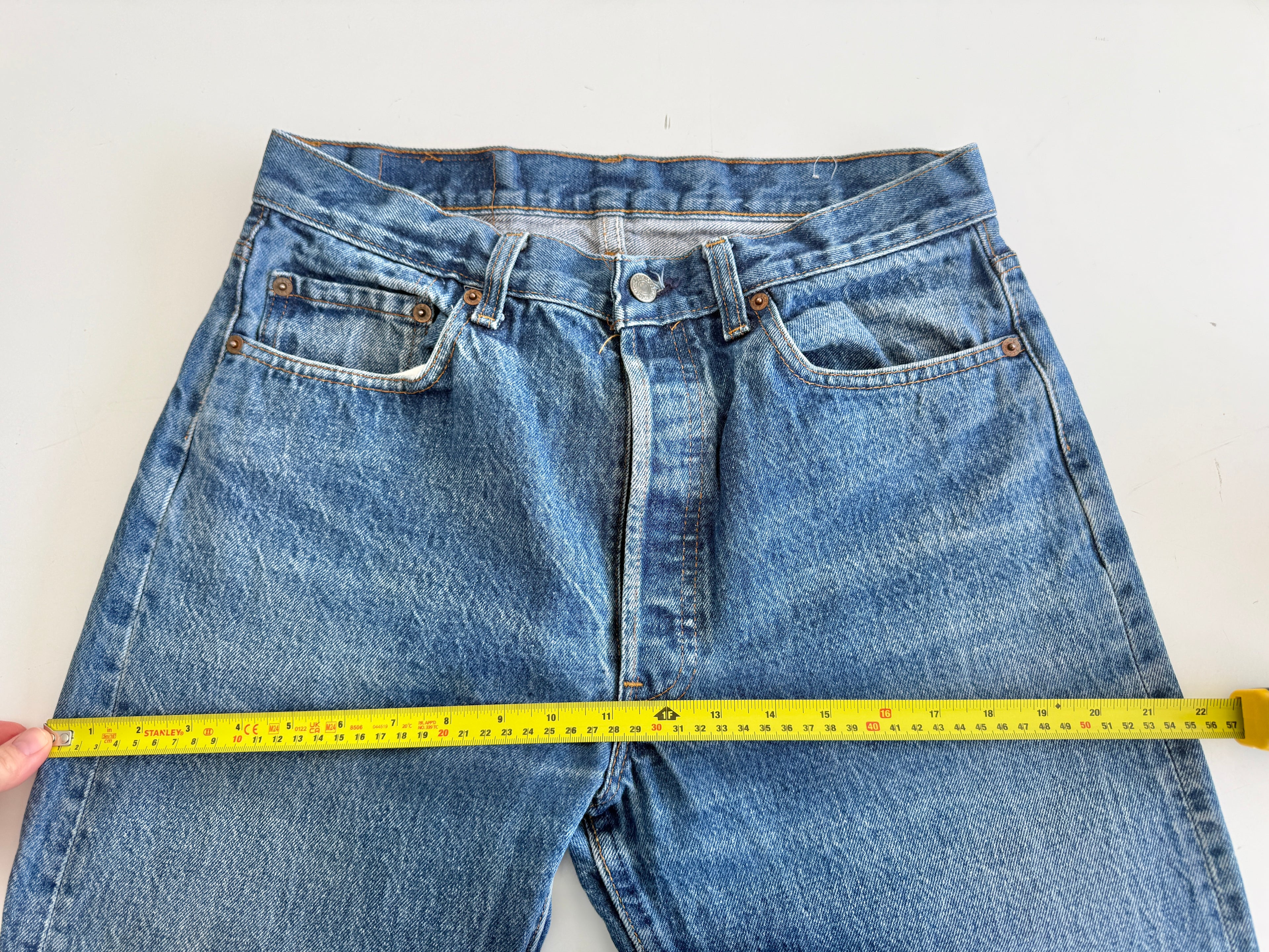 W30 L32 vintage Levis 501 29-30” measured dark blue faded blue 80s denim Levi’s 501s USA