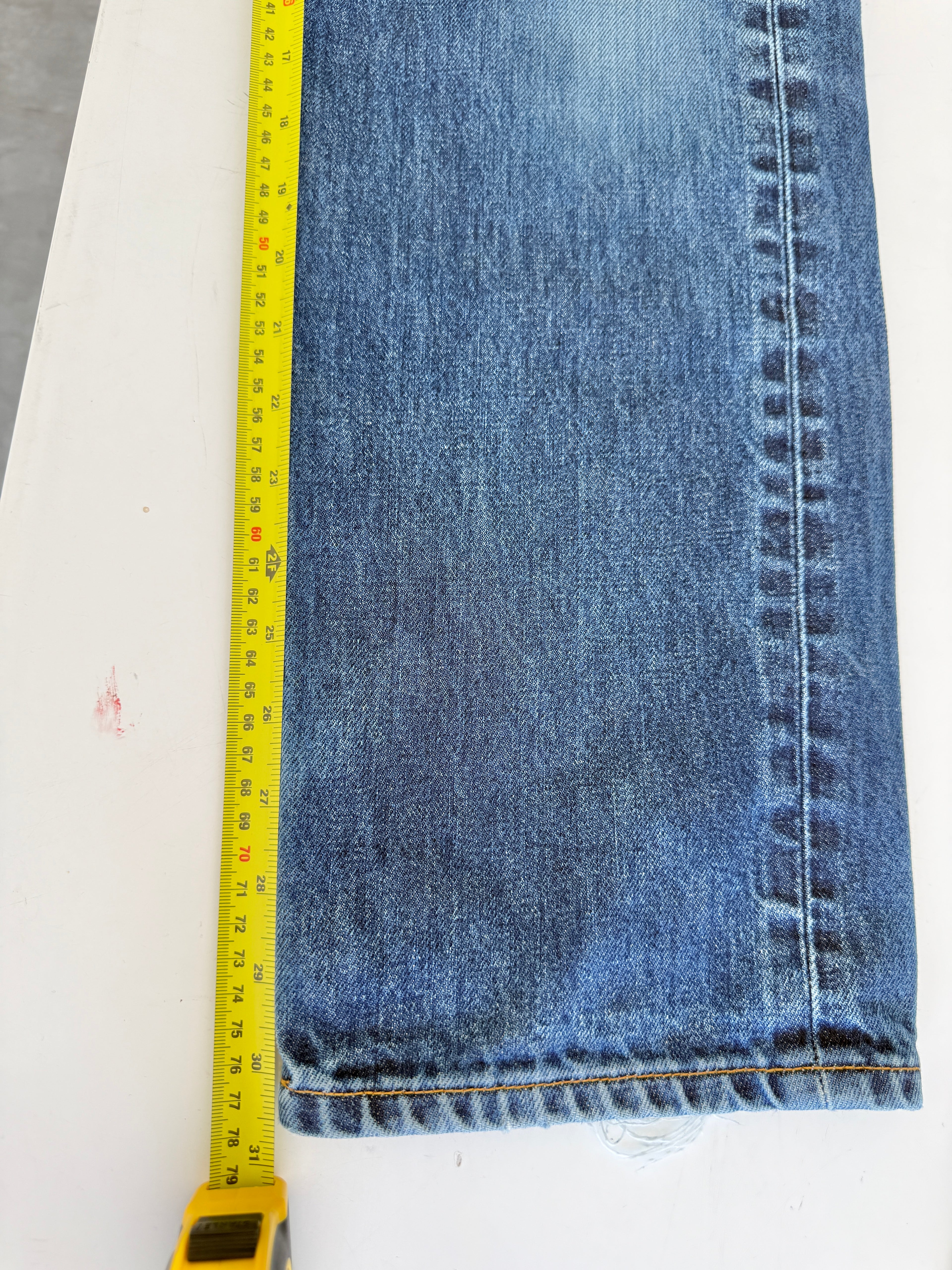 W29 L30 vintage Levis 501 29” measured waist dark indigo faded blue 501s Y2K
