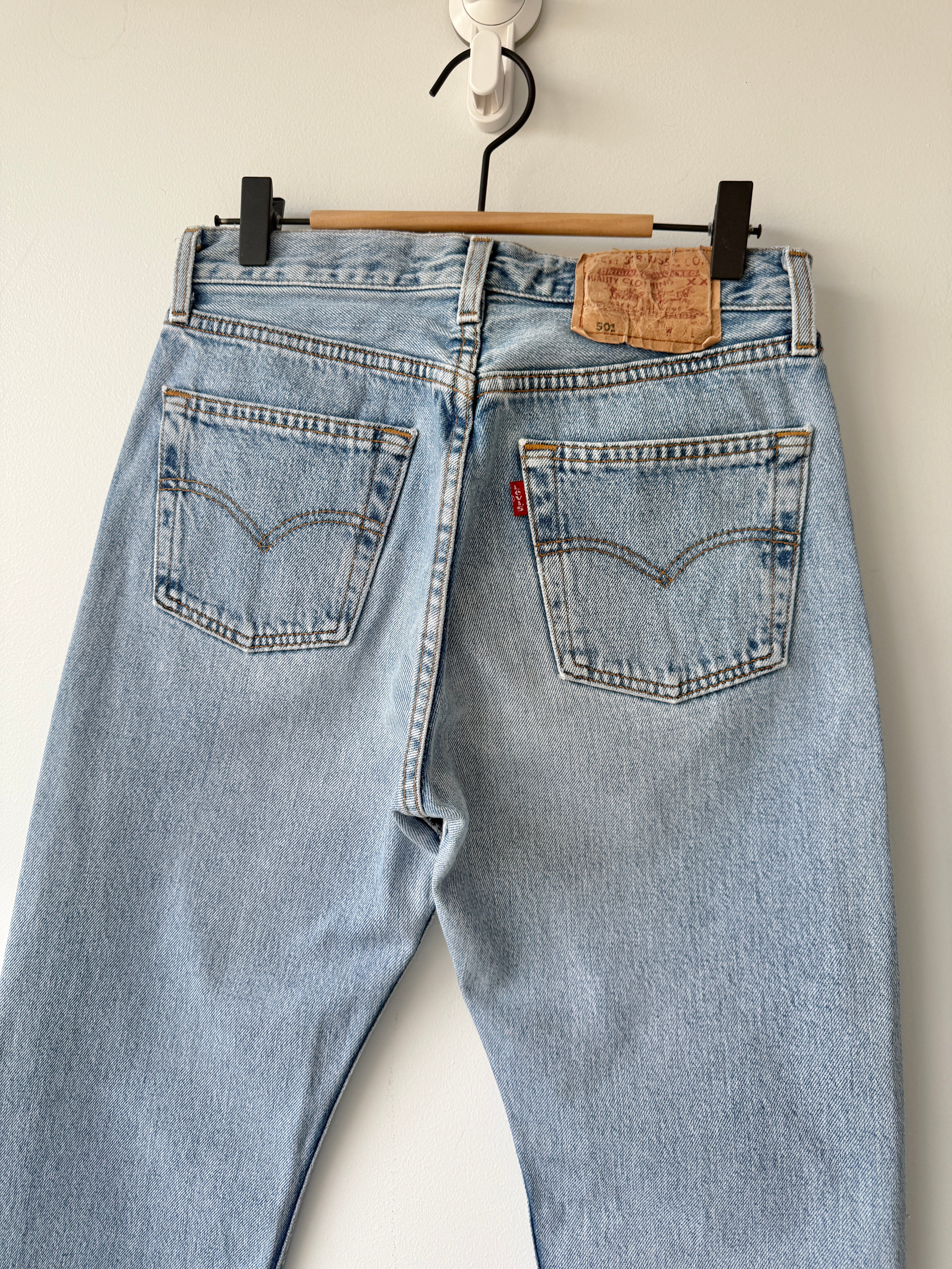 W26 L31 vintage Levis 501 25-26” light blue 90s Levi’s 501s