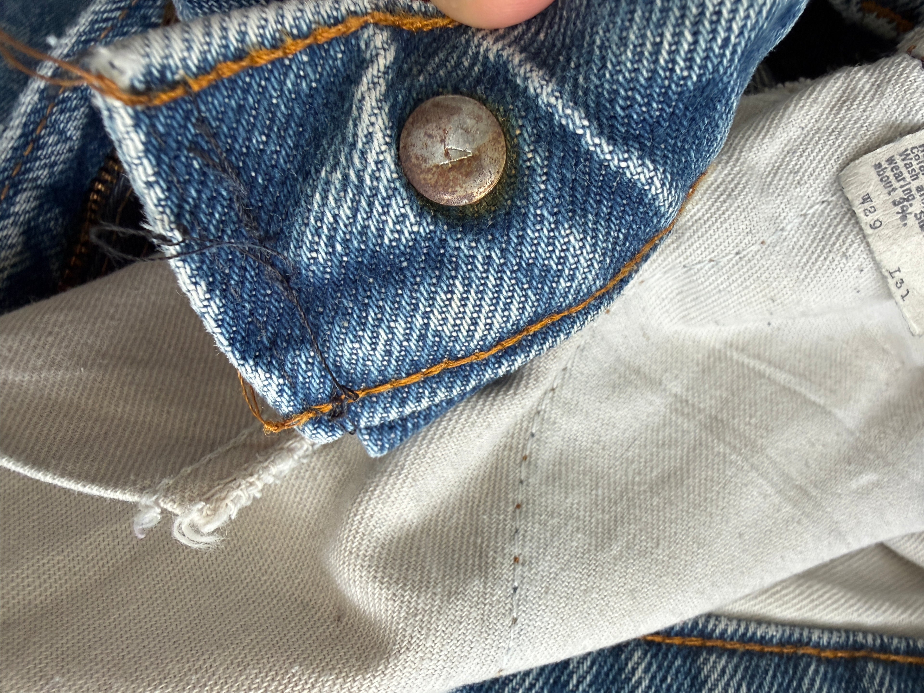 W26 L29 vintage Levis 684 26” measured waist faded blue 684s USA 70s