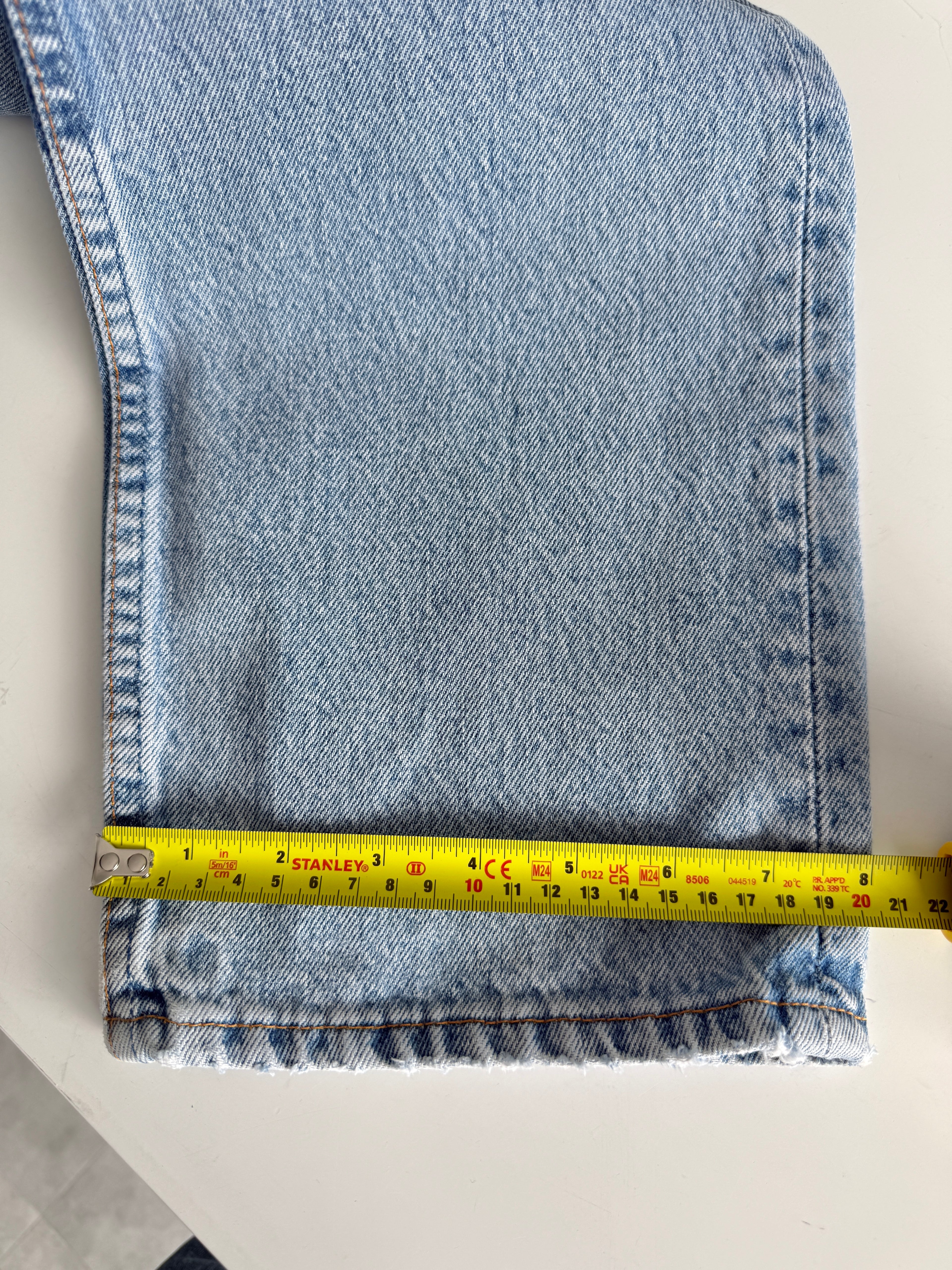W30 L29 vintage Levis 501 29/30” measured waist light blue 501s made in USA 90s
