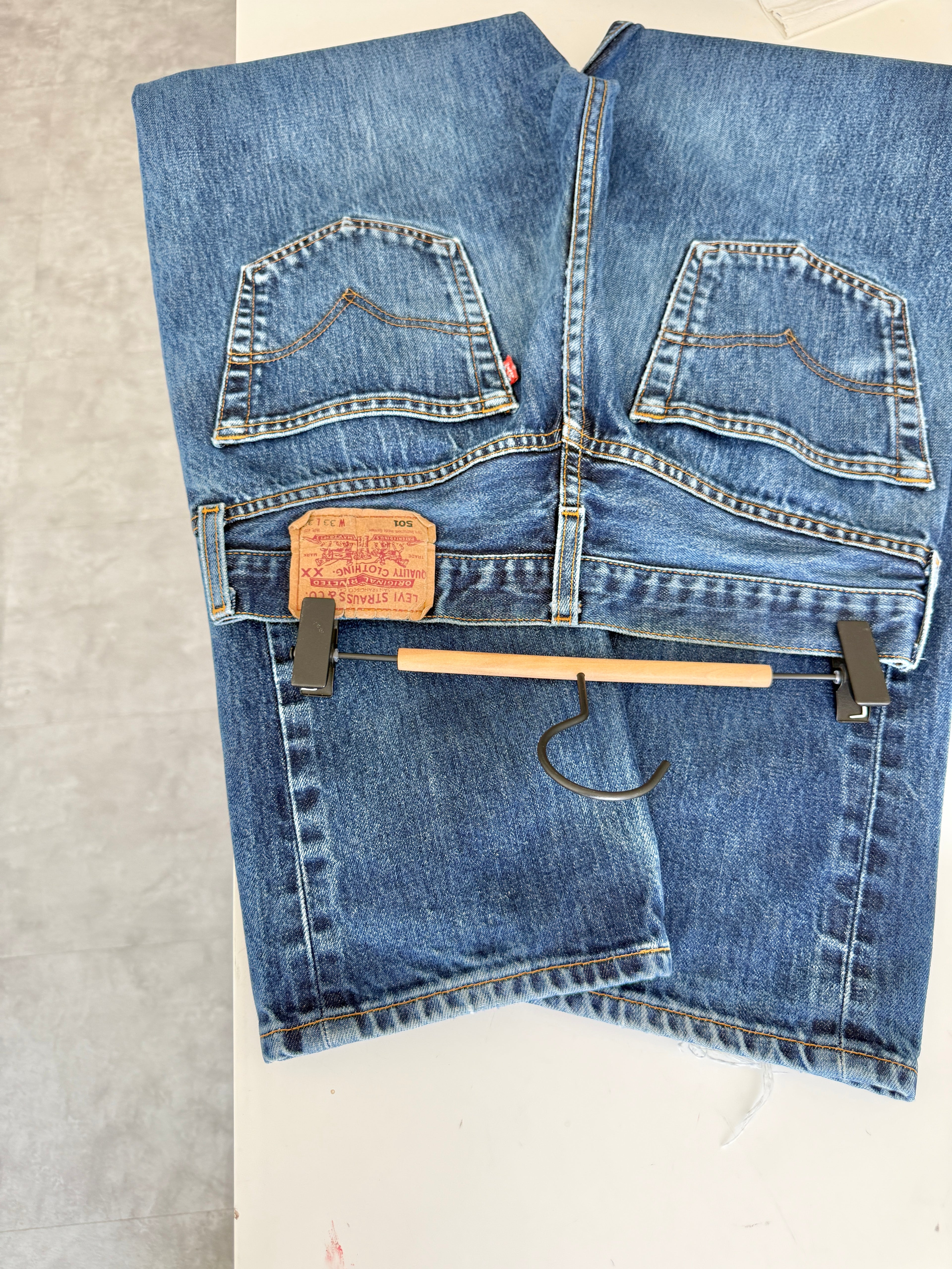W29 L30 vintage Levis 501 29” measured waist dark indigo faded blue 501s Y2K