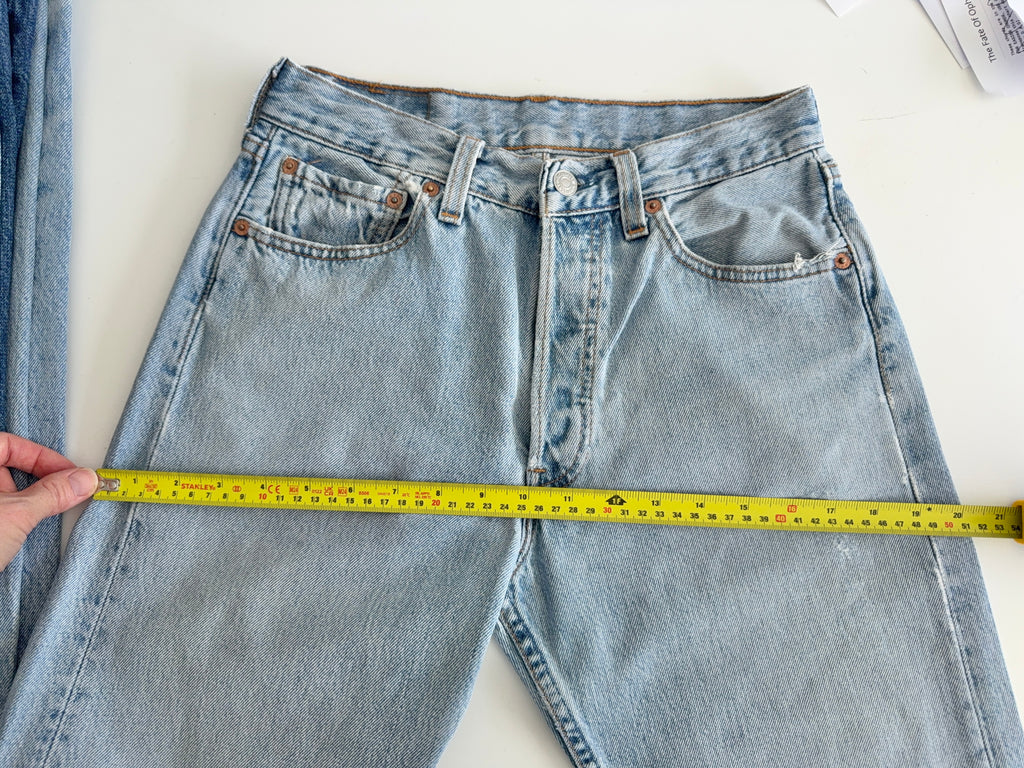 Soft W27 L31 vintage Levis 501 26/27” measured waist light blue 501s made in 90s USA