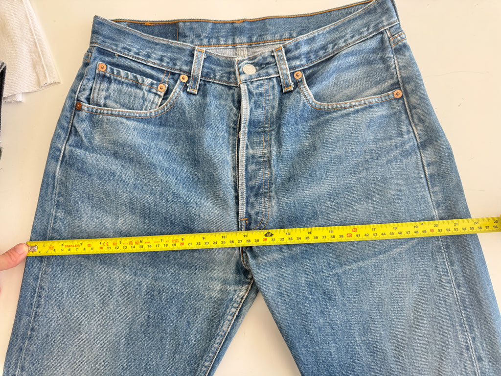 W30 L31 vintage Levis 501xx 29/30” measured waist dark faded blue 501s 90s